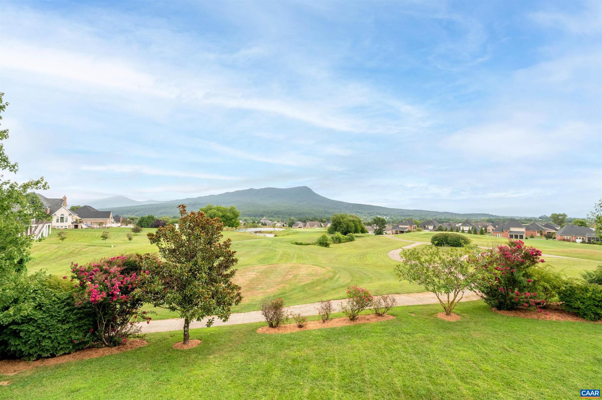 CROSSROADS FARM - Residential