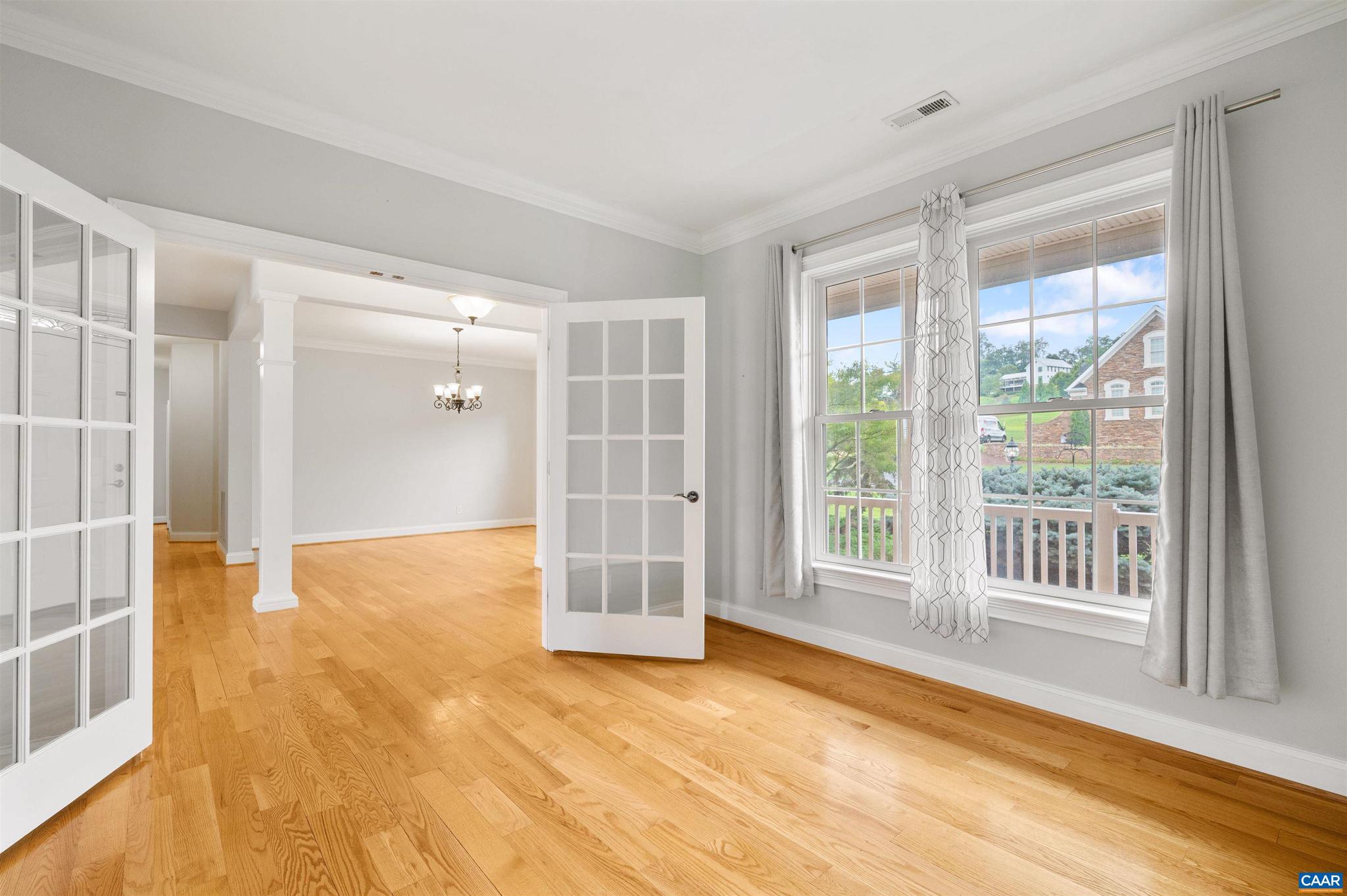 CROSSROADS FARM - Residential