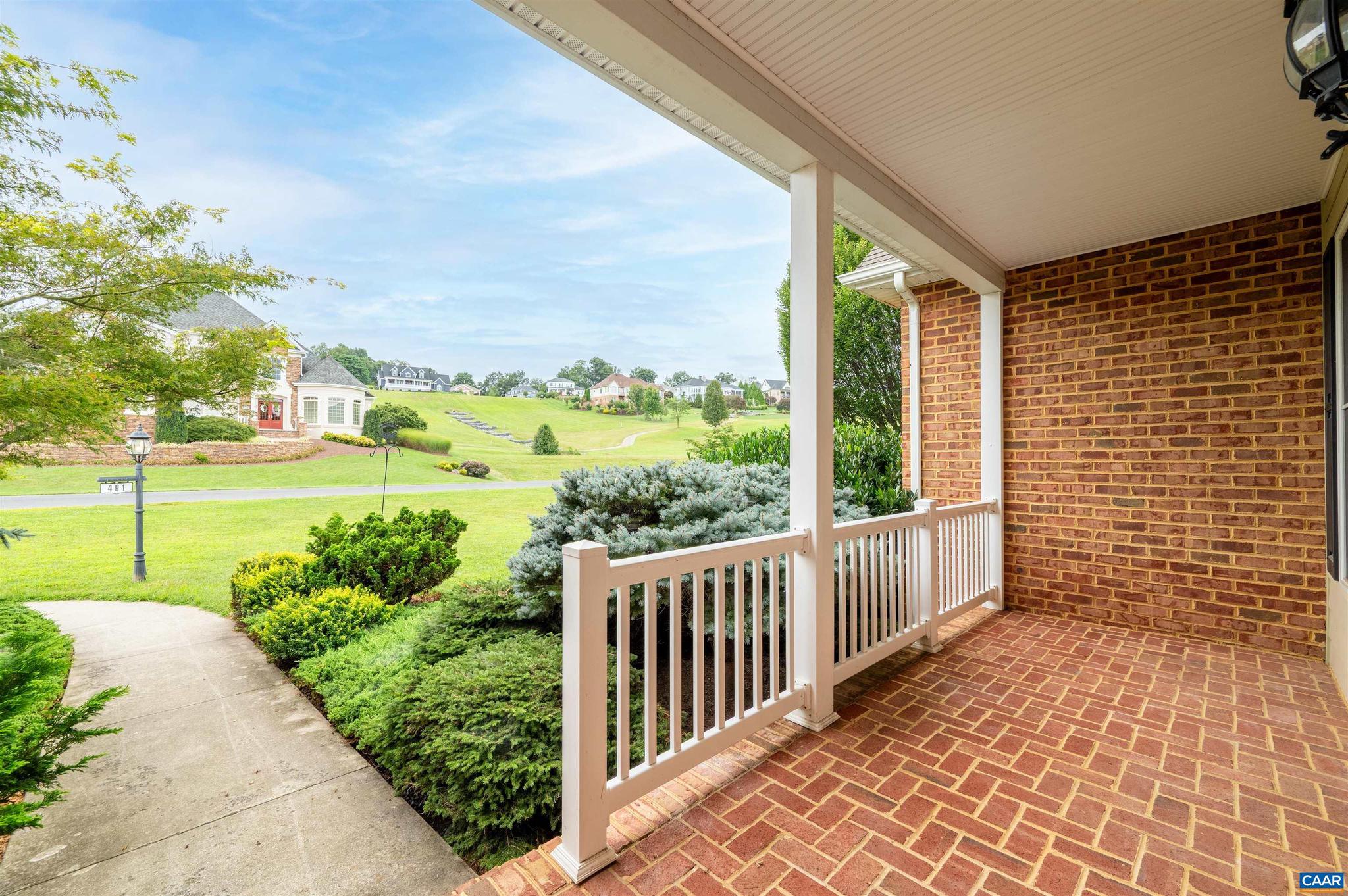 CROSSROADS FARM - Residential