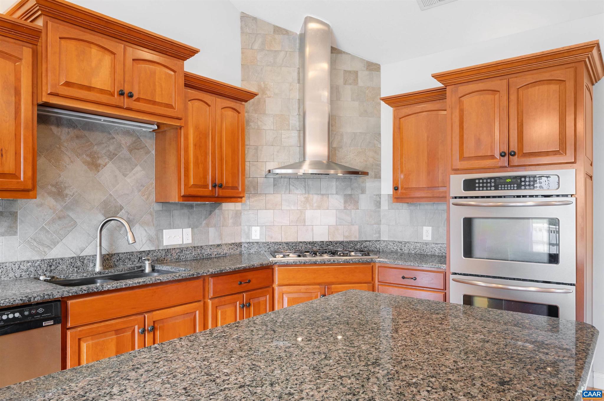 CROSSROADS FARM - Residential