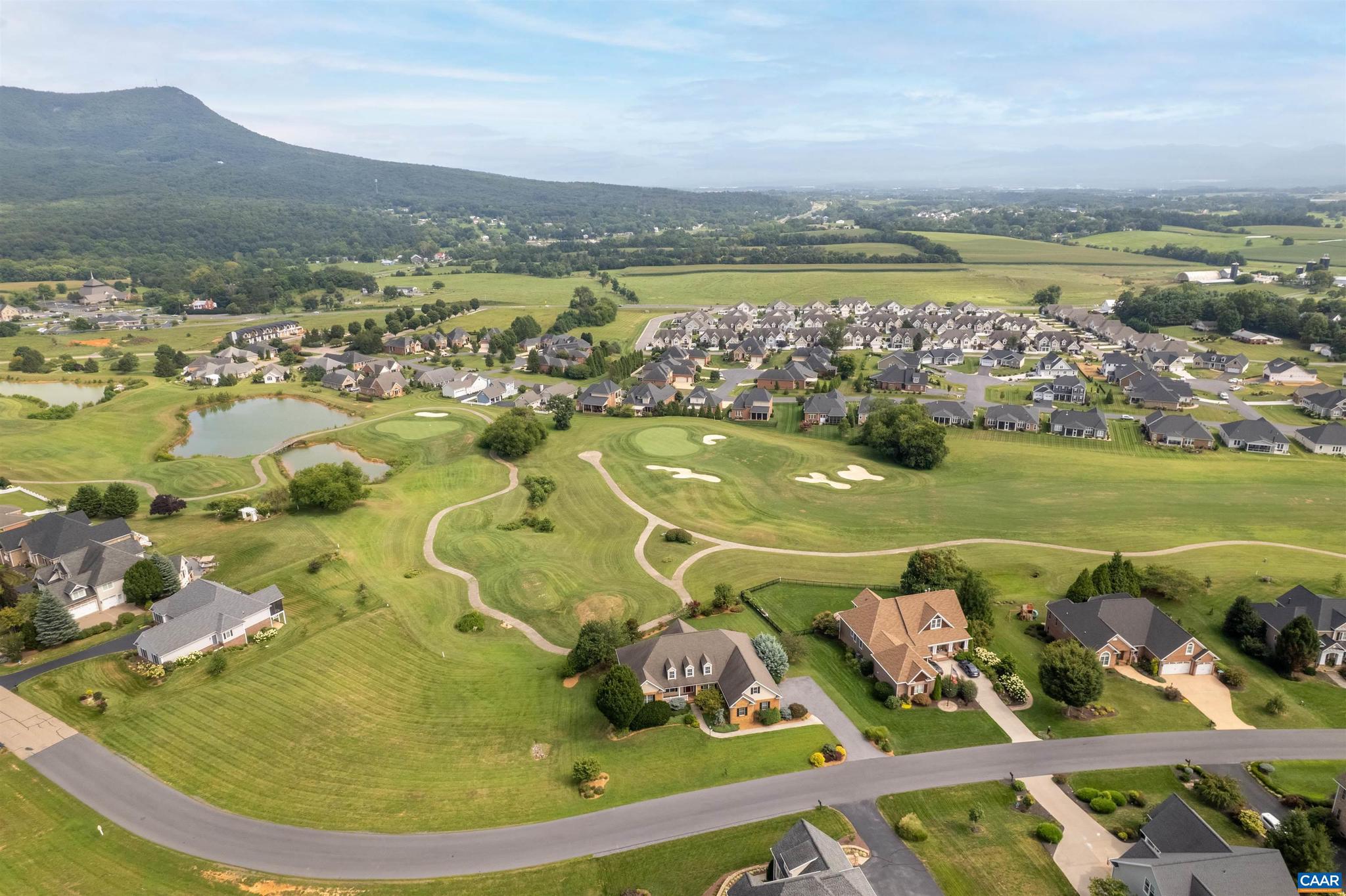 CROSSROADS FARM - Residential