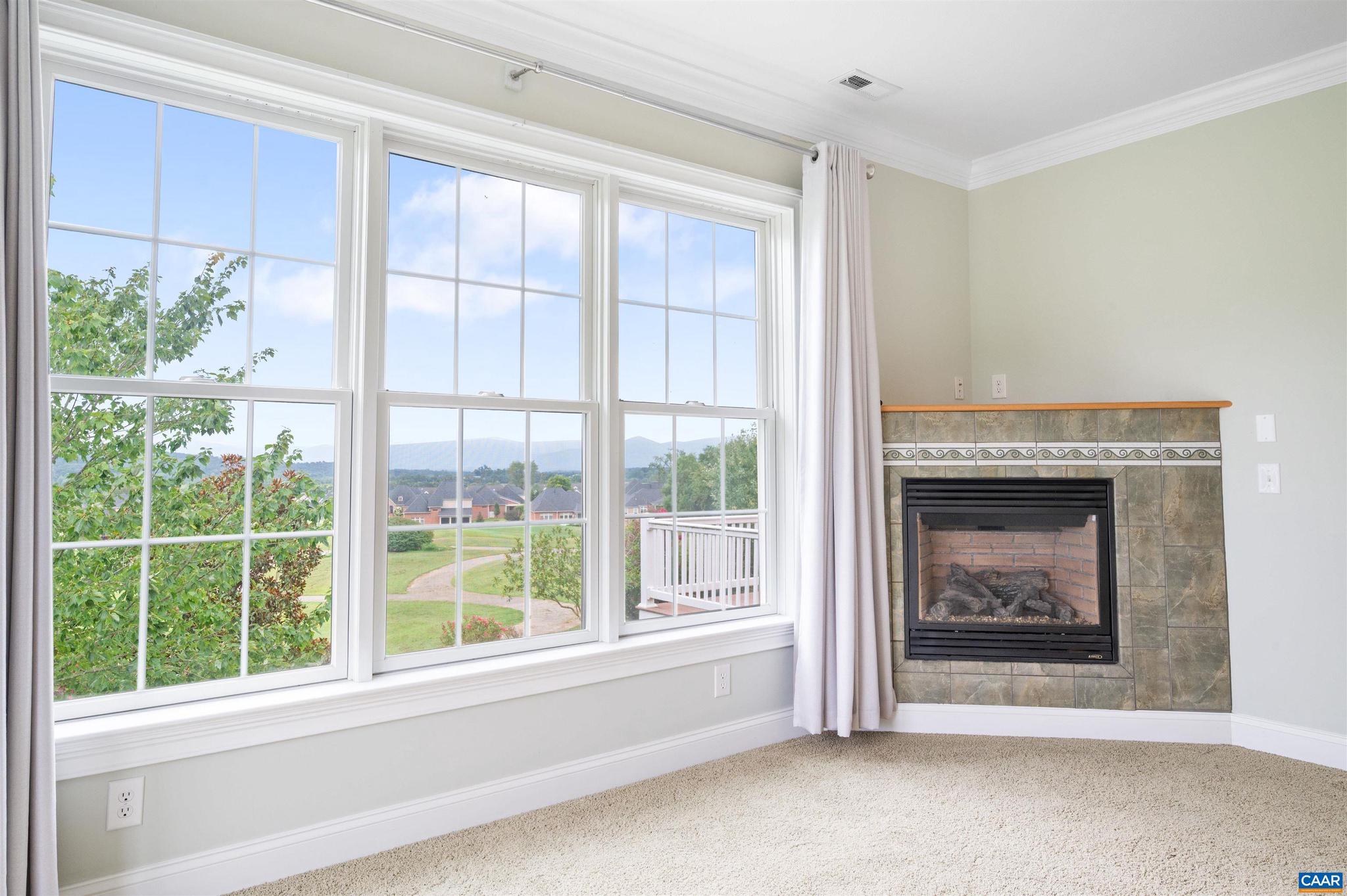 CROSSROADS FARM - Residential