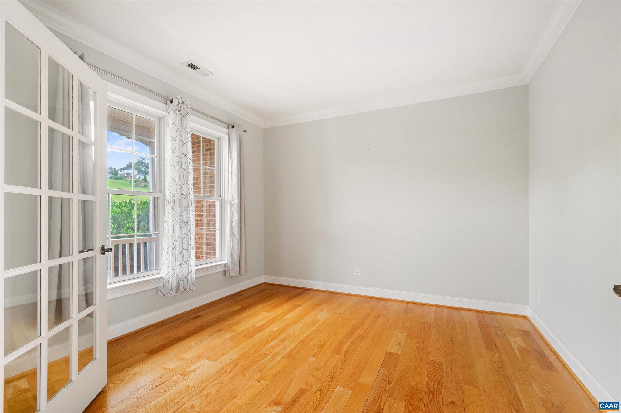 CROSSROADS FARM - Residential