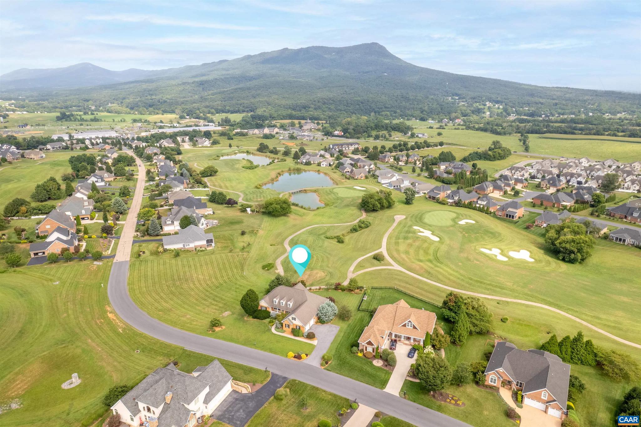 CROSSROADS FARM - Residential