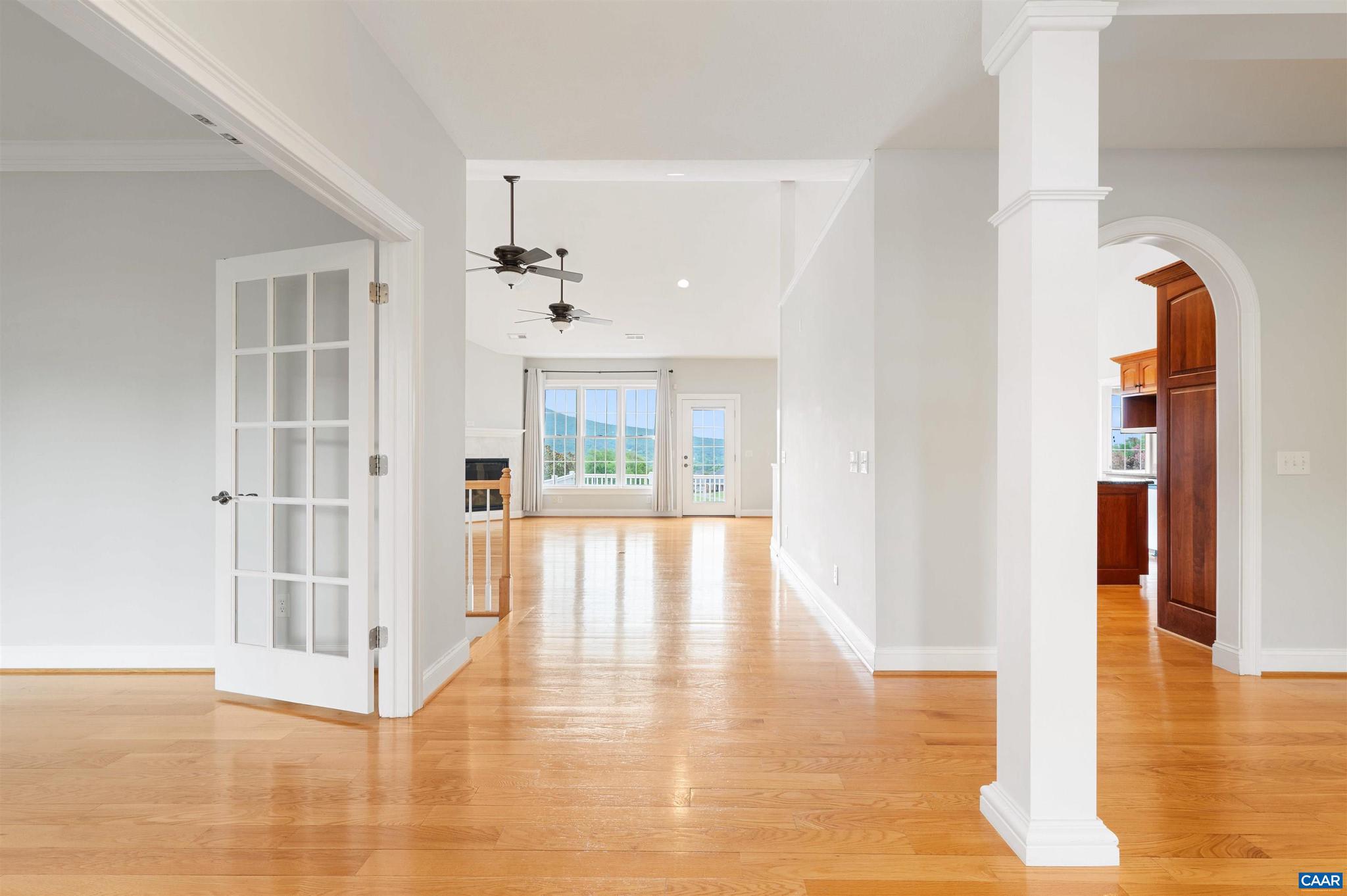 CROSSROADS FARM - Residential