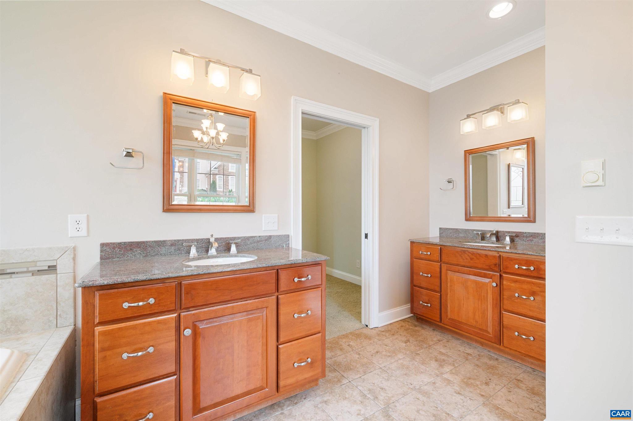 CROSSROADS FARM - Residential