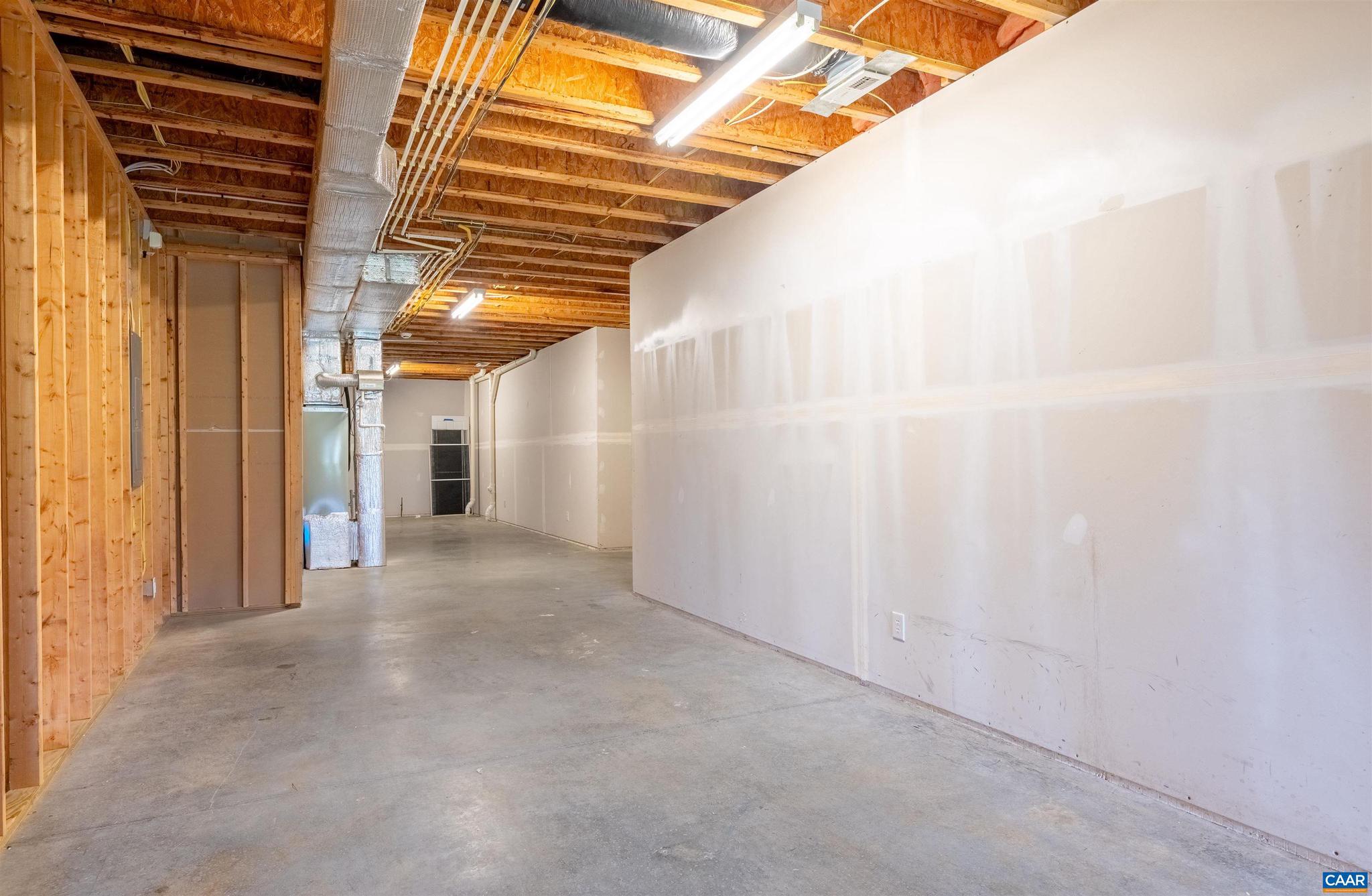 CROSSROADS FARM - Residential