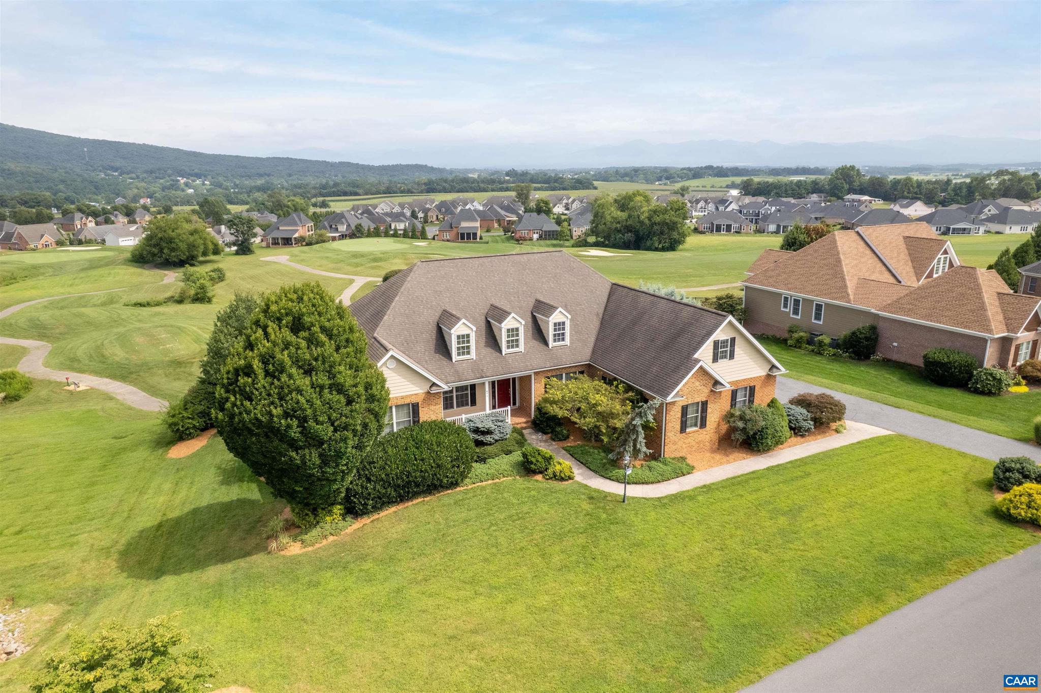 CROSSROADS FARM - Residential