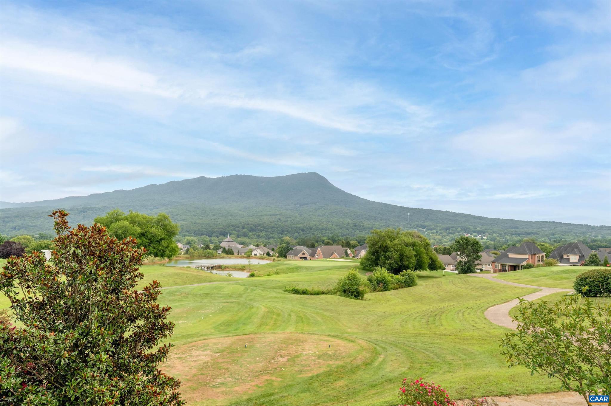 CROSSROADS FARM - Residential
