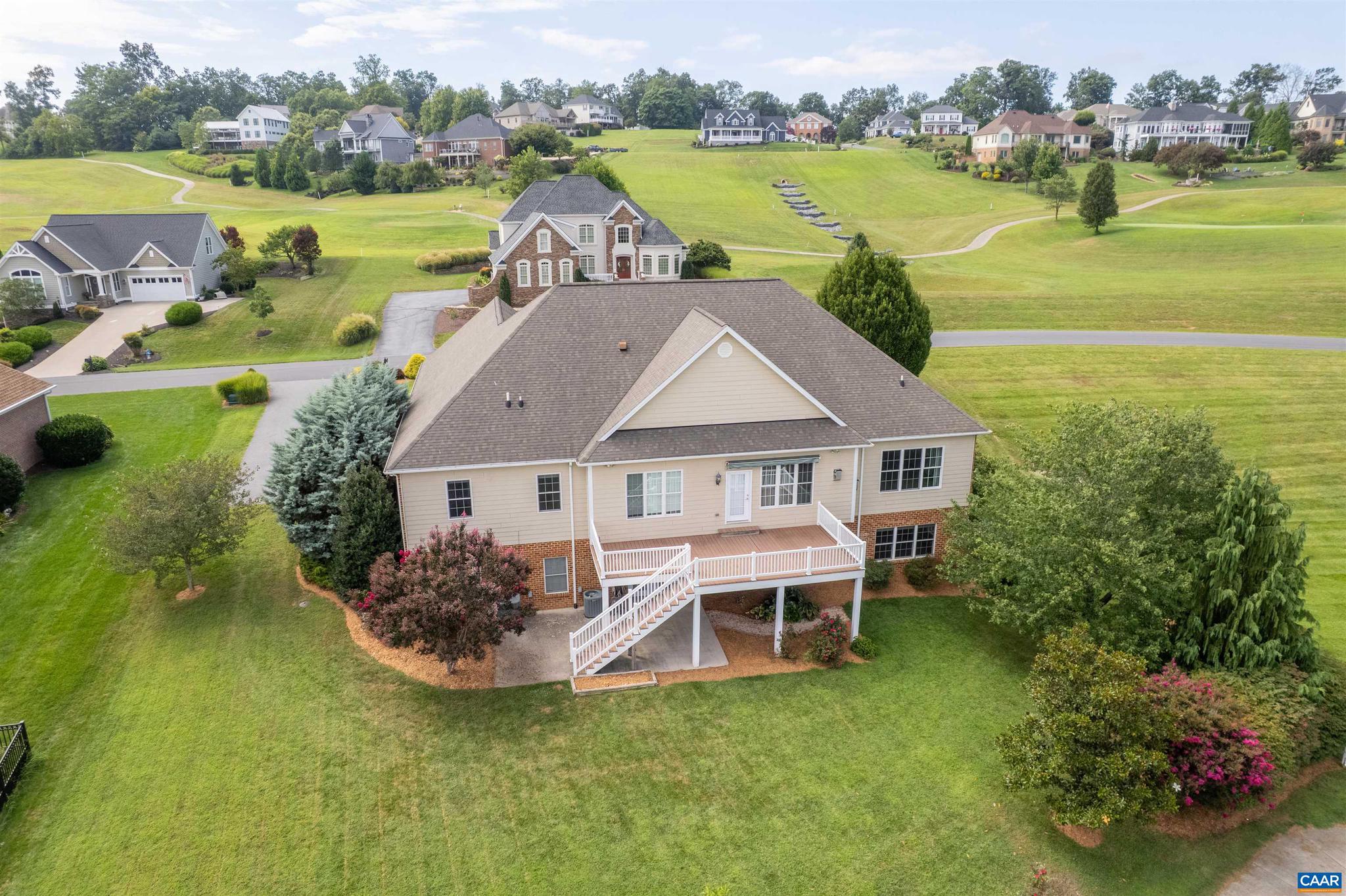 CROSSROADS FARM - Residential