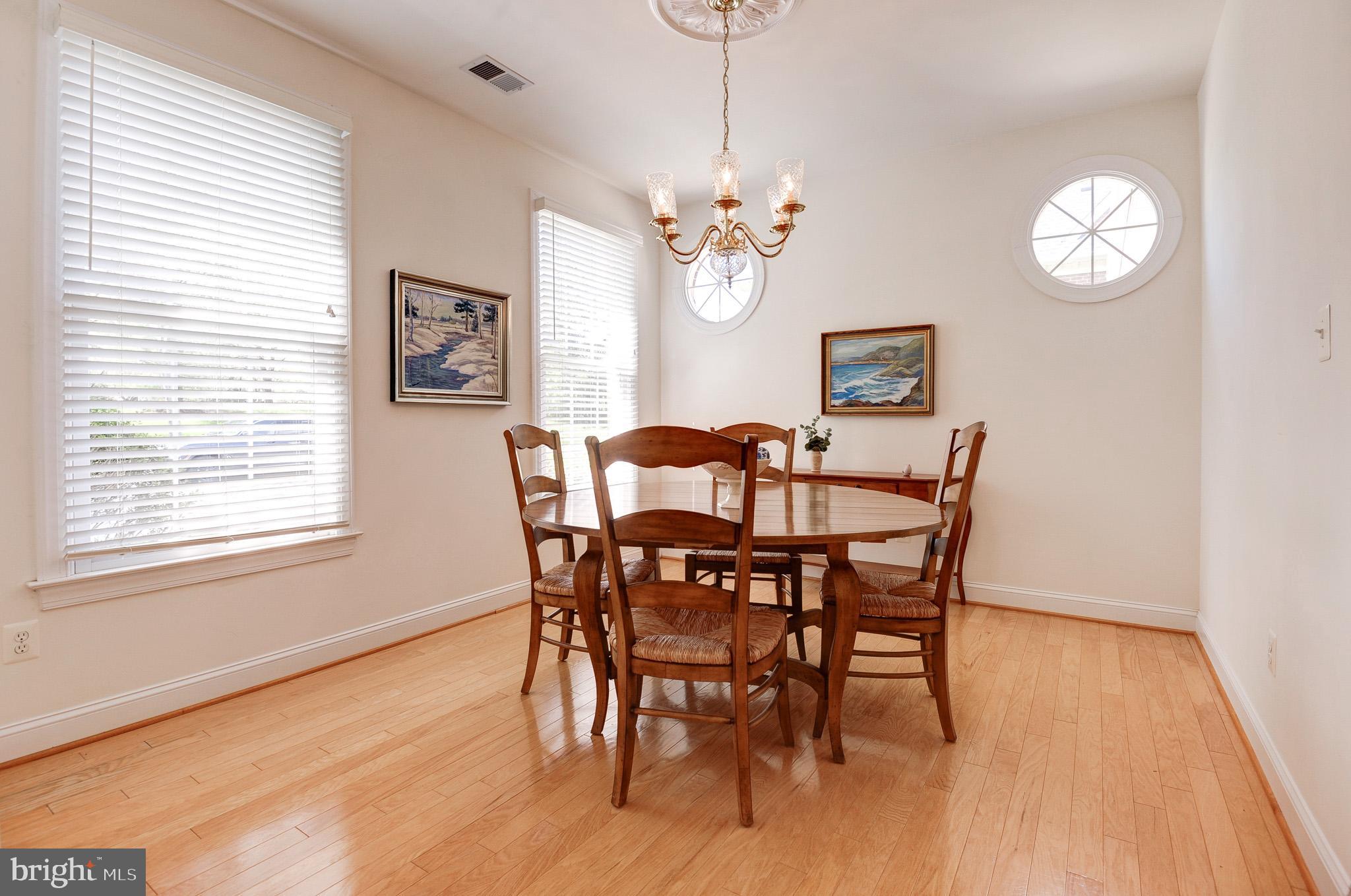 RIVER CREEK - Residential