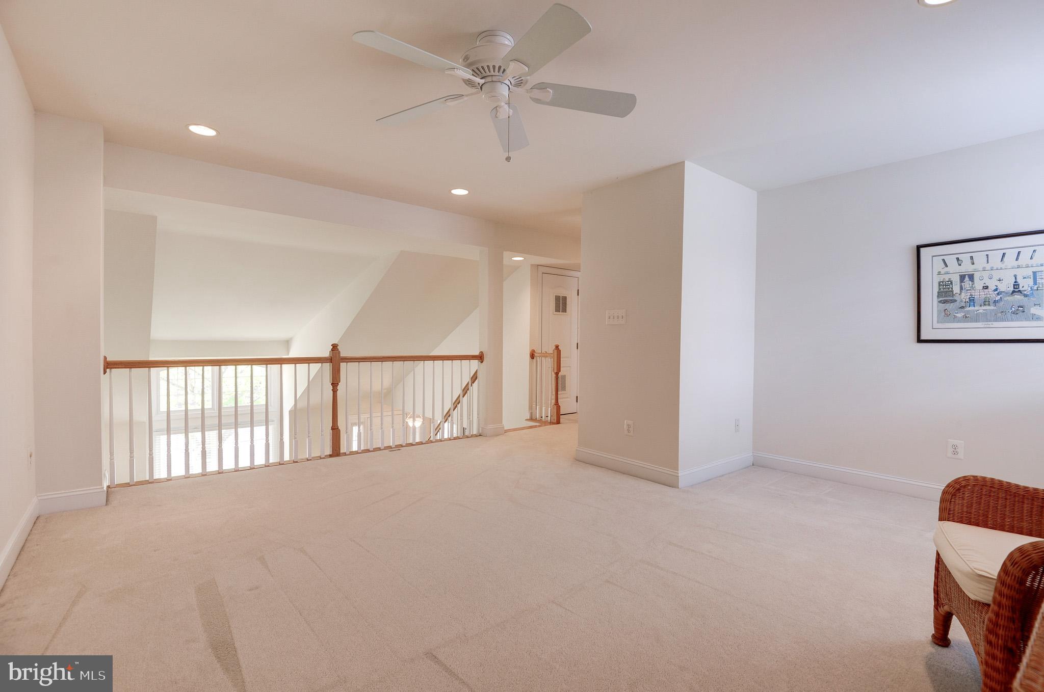 RIVER CREEK - Residential