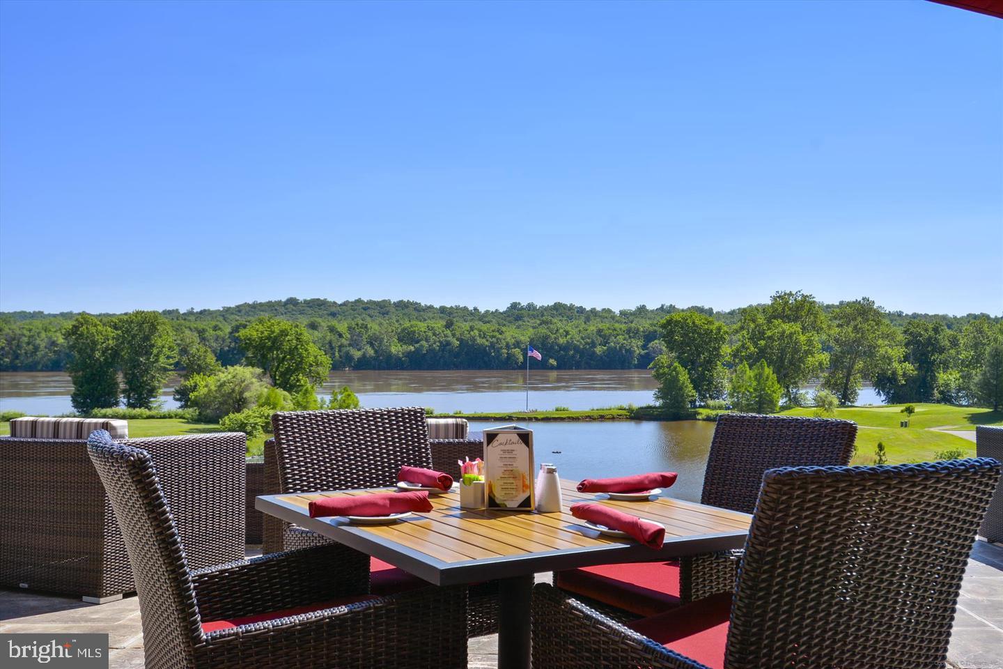 RIVER CREEK - Residential