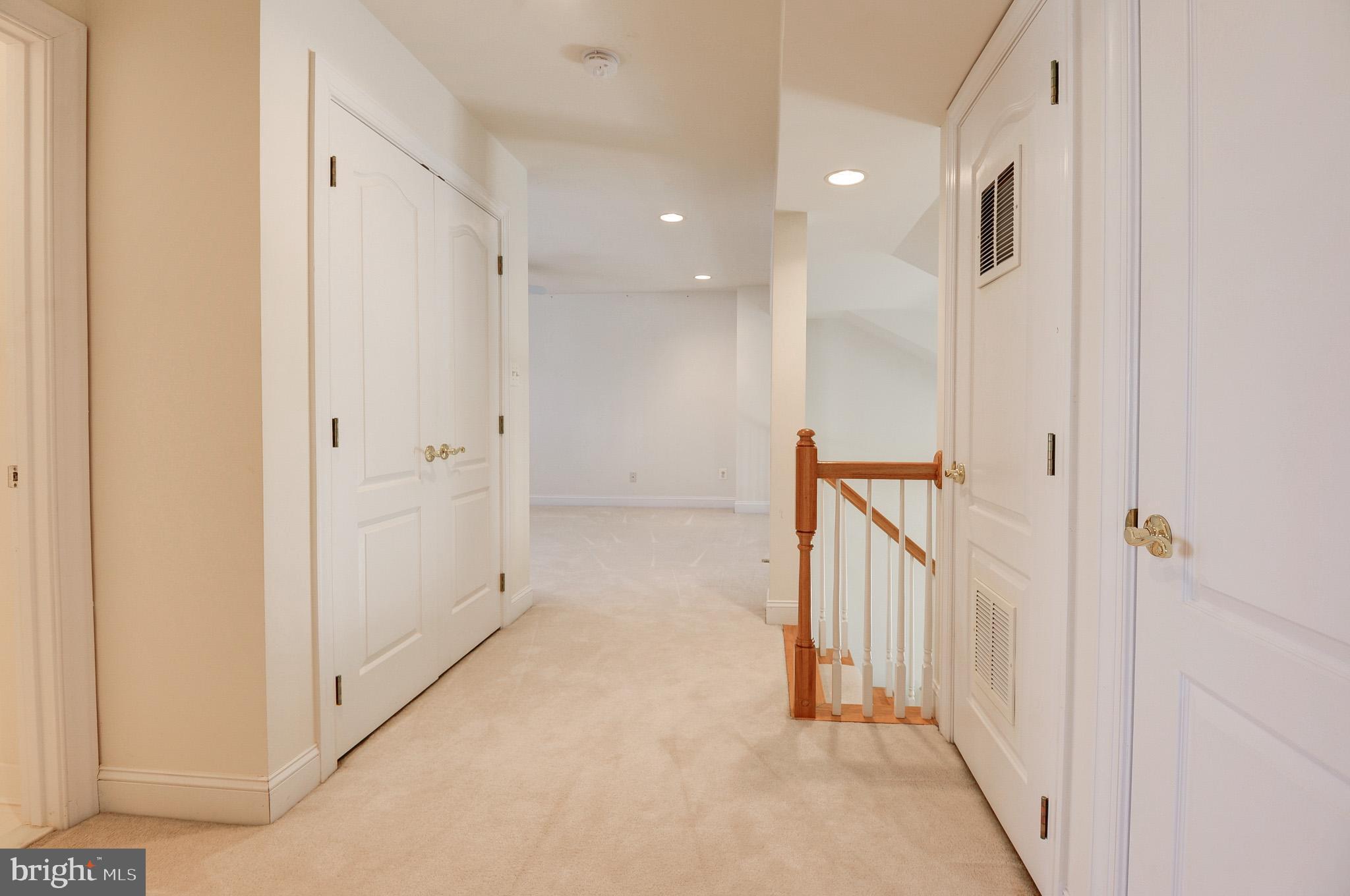 RIVER CREEK - Residential