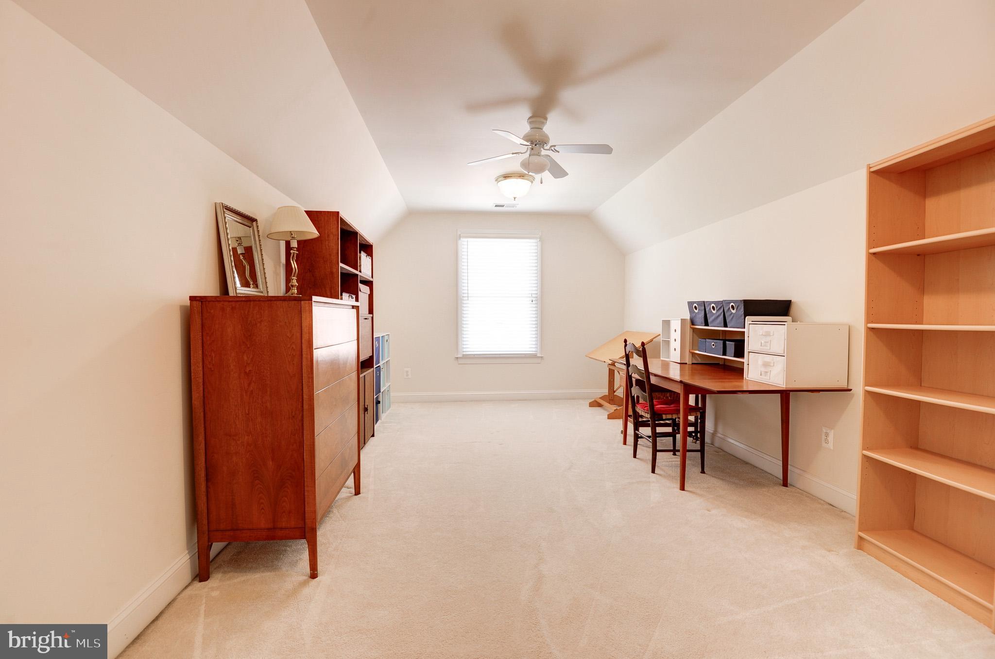 RIVER CREEK - Residential