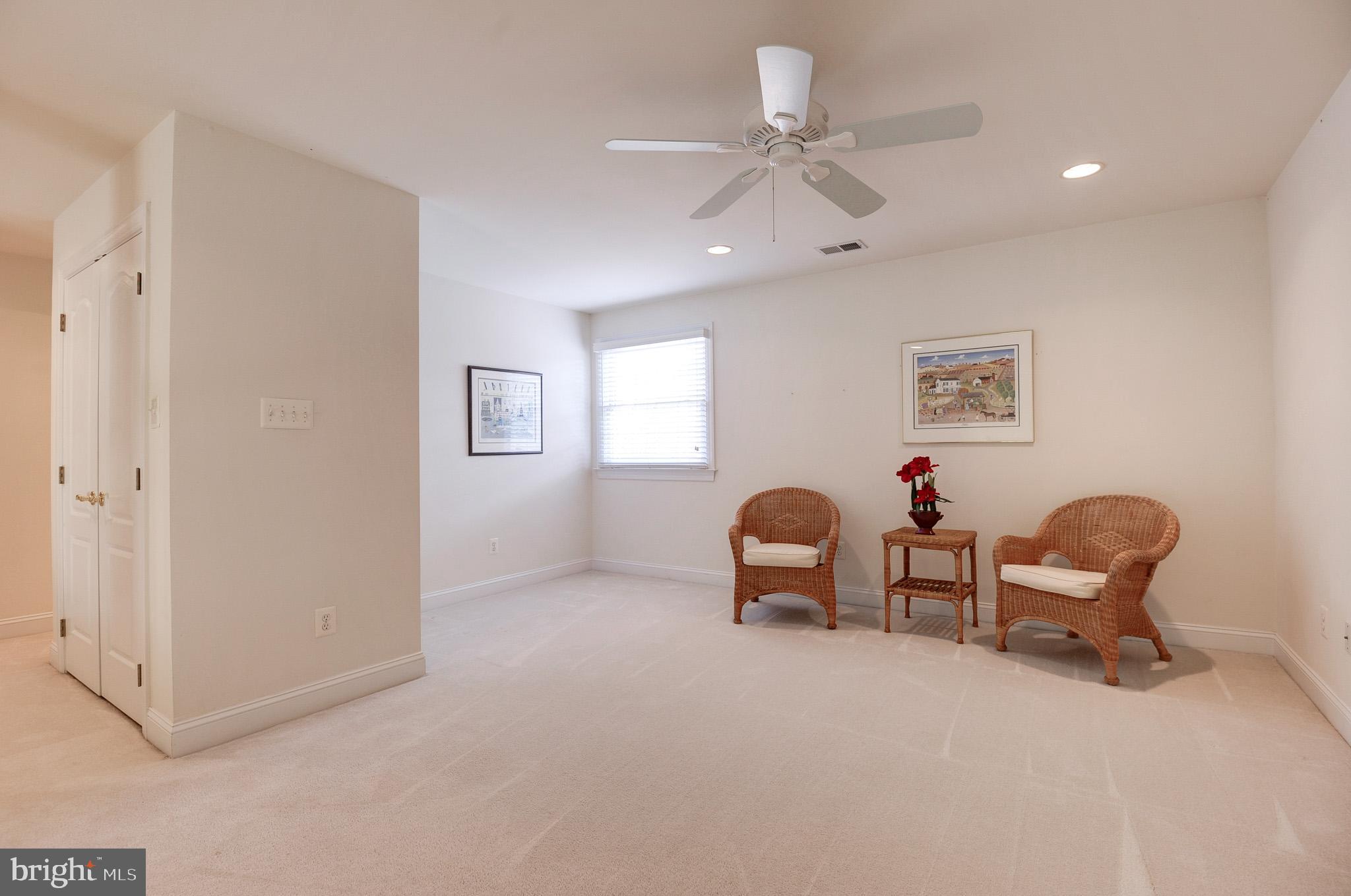 RIVER CREEK - Residential