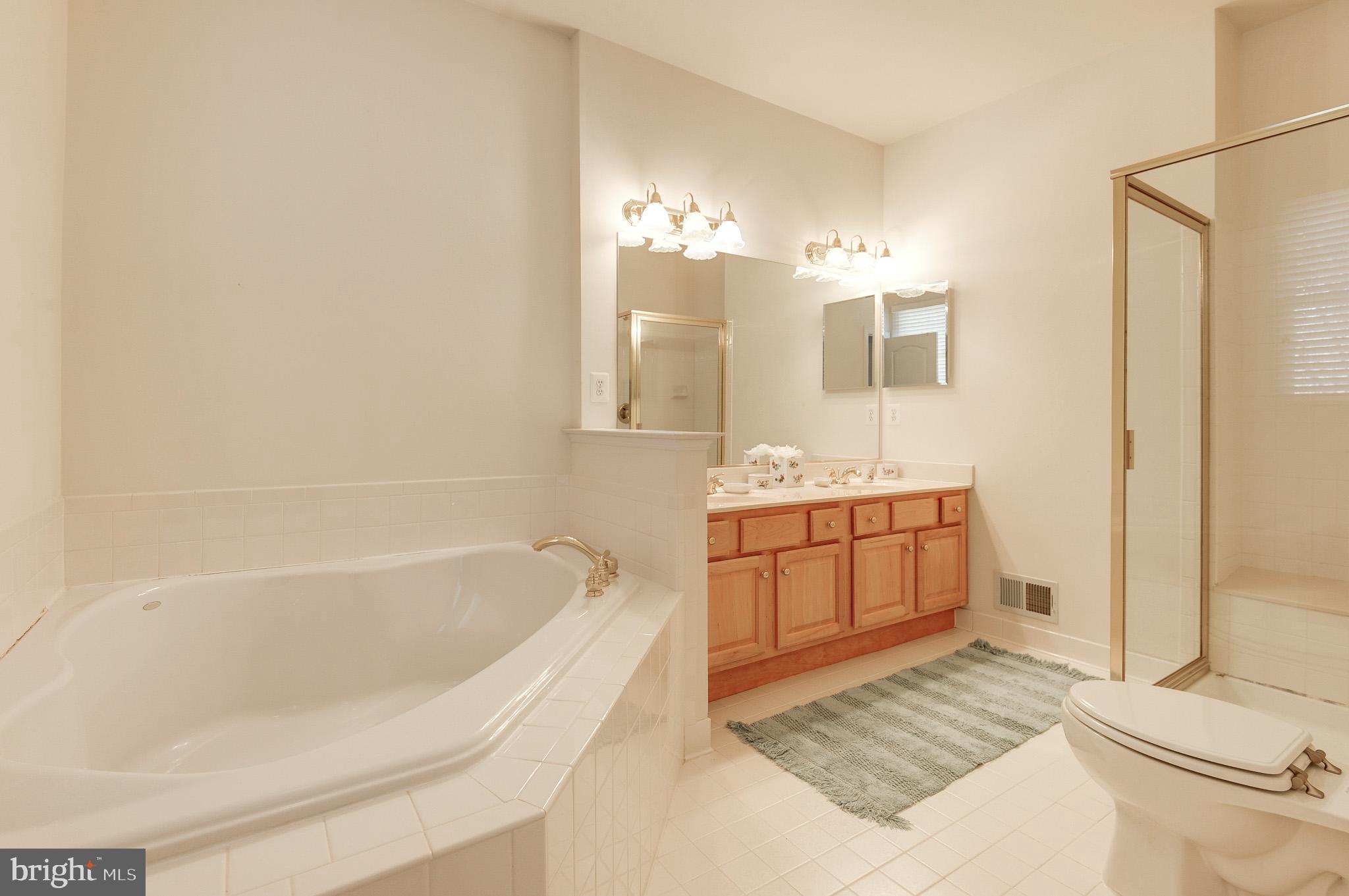 RIVER CREEK - Residential