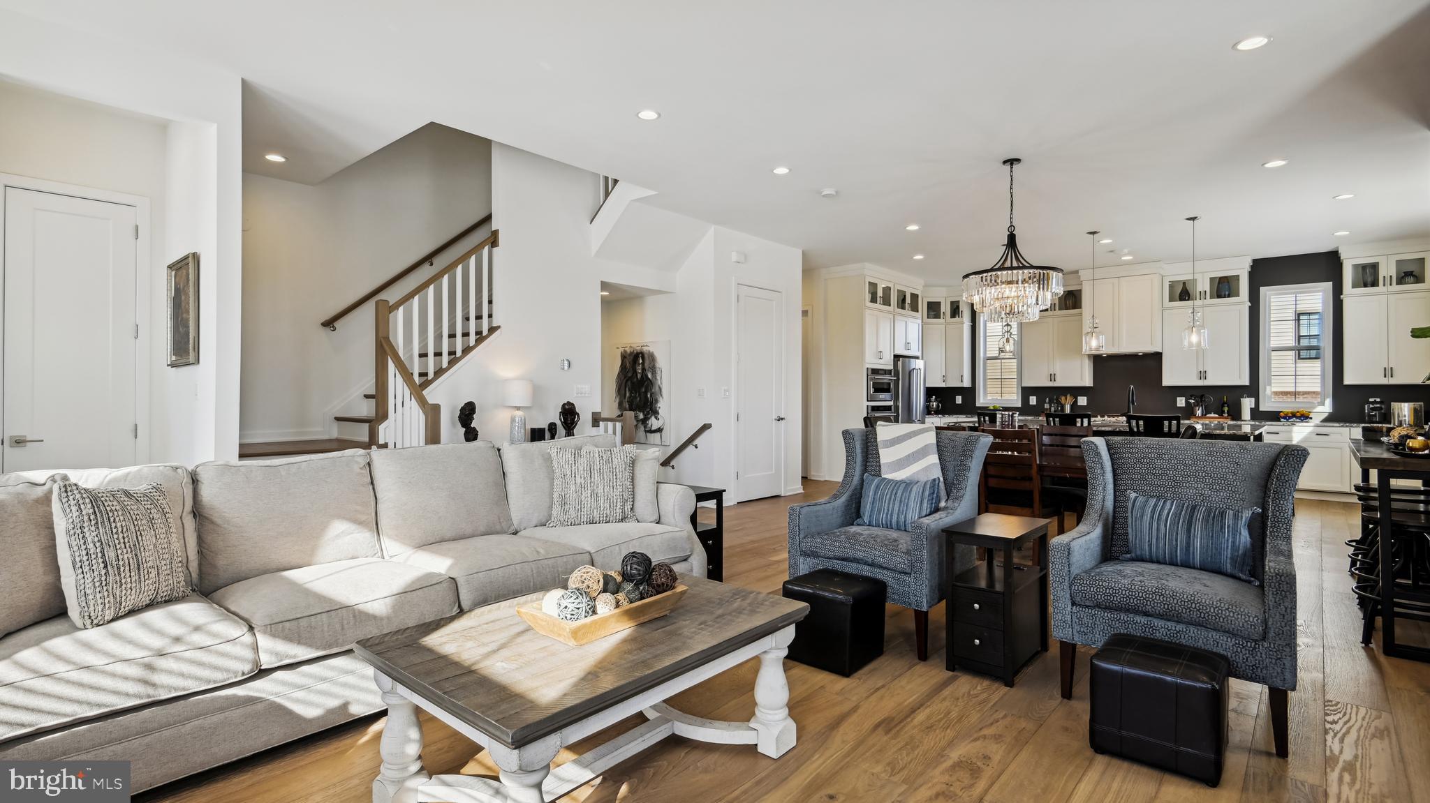 REGENCY AT BELMONT - Residential