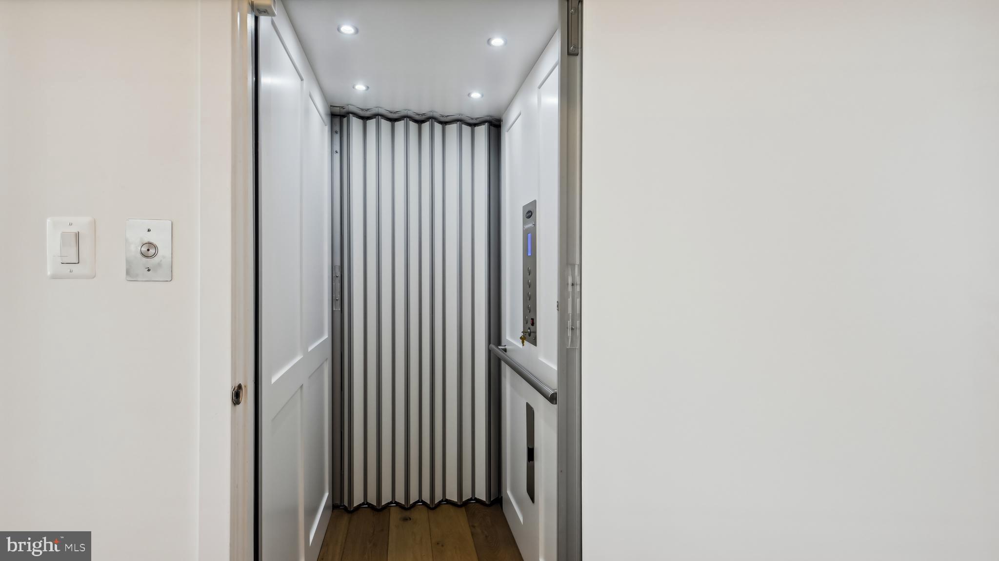 REGENCY AT BELMONT - Residential