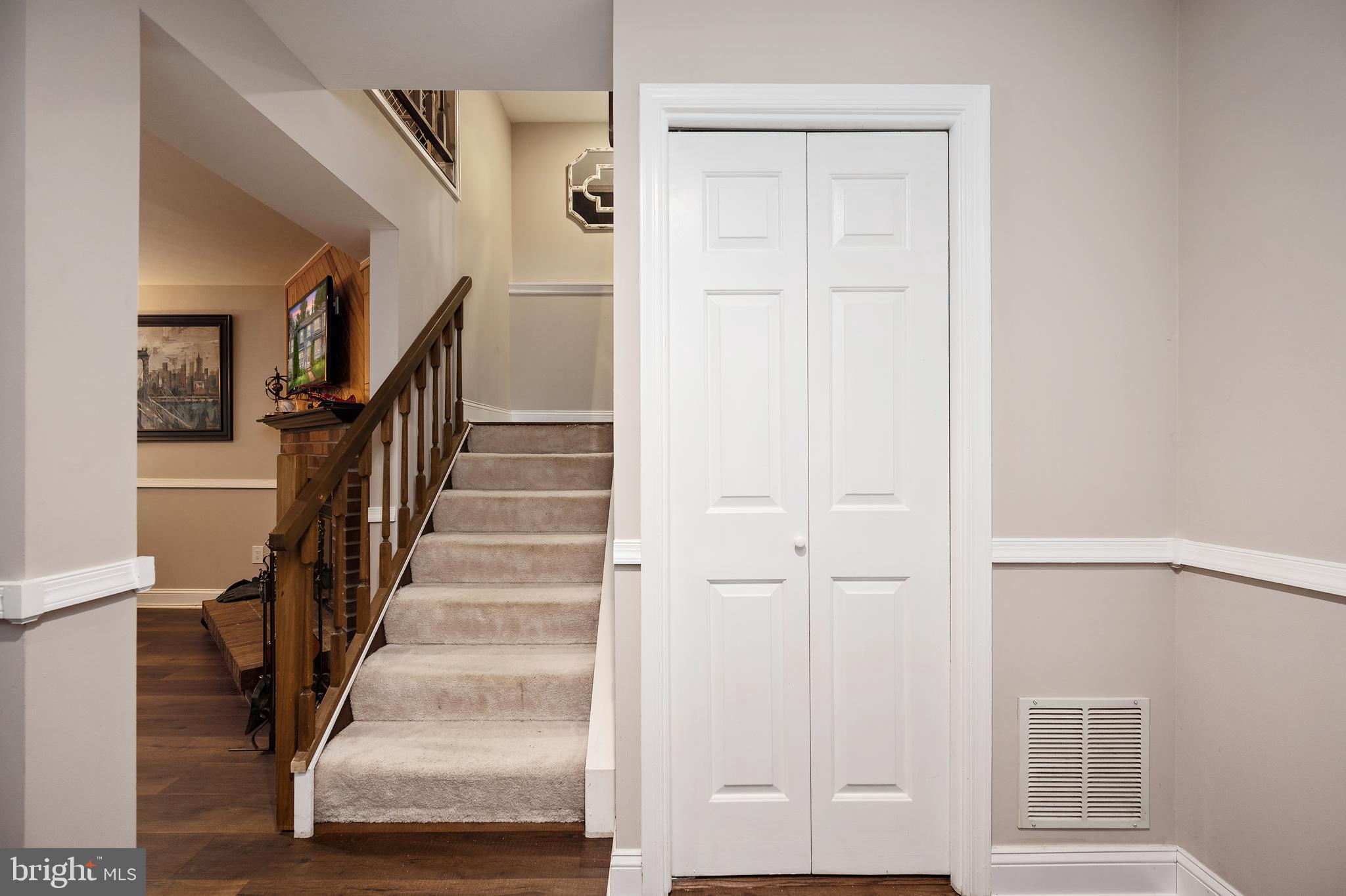 RESTON - Residential