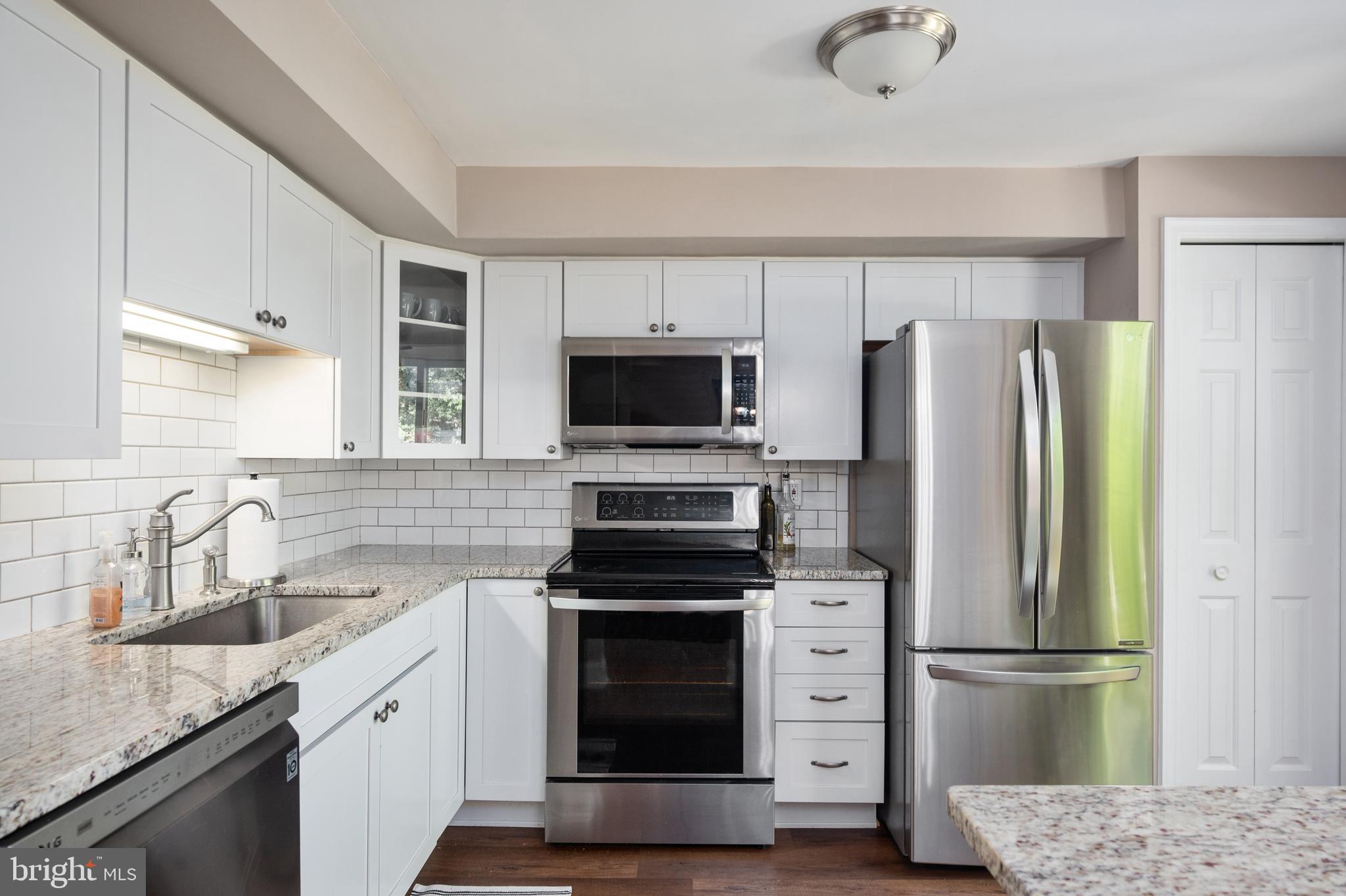 RESTON - Residential