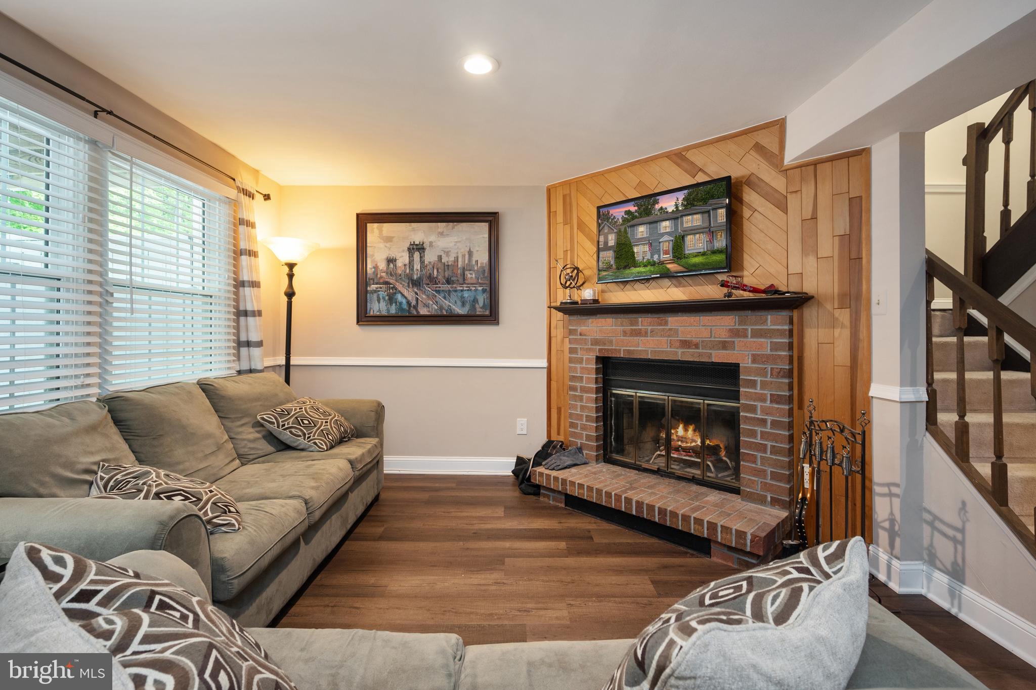 RESTON - Residential