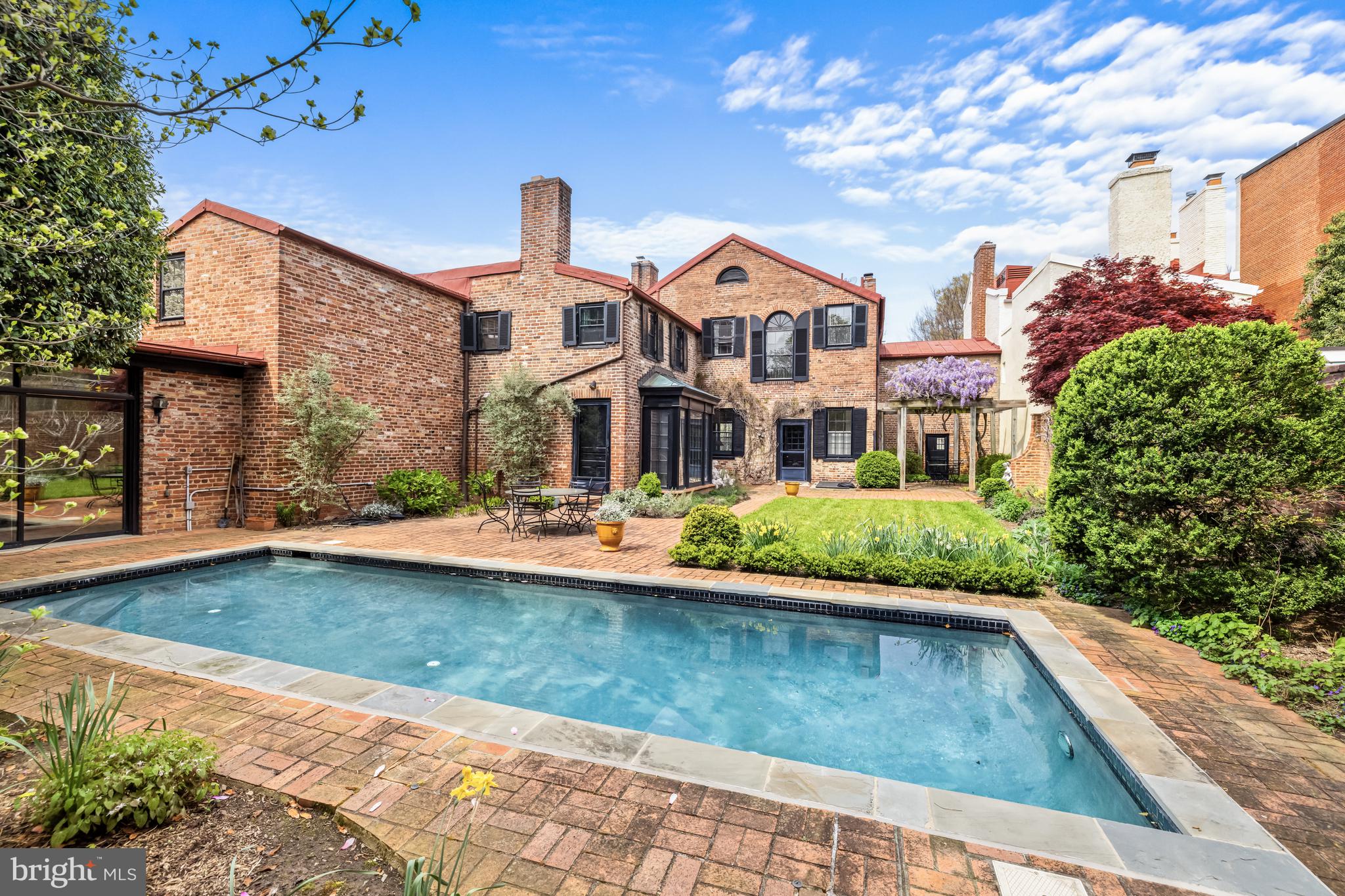 GEORGETOWN - Residential