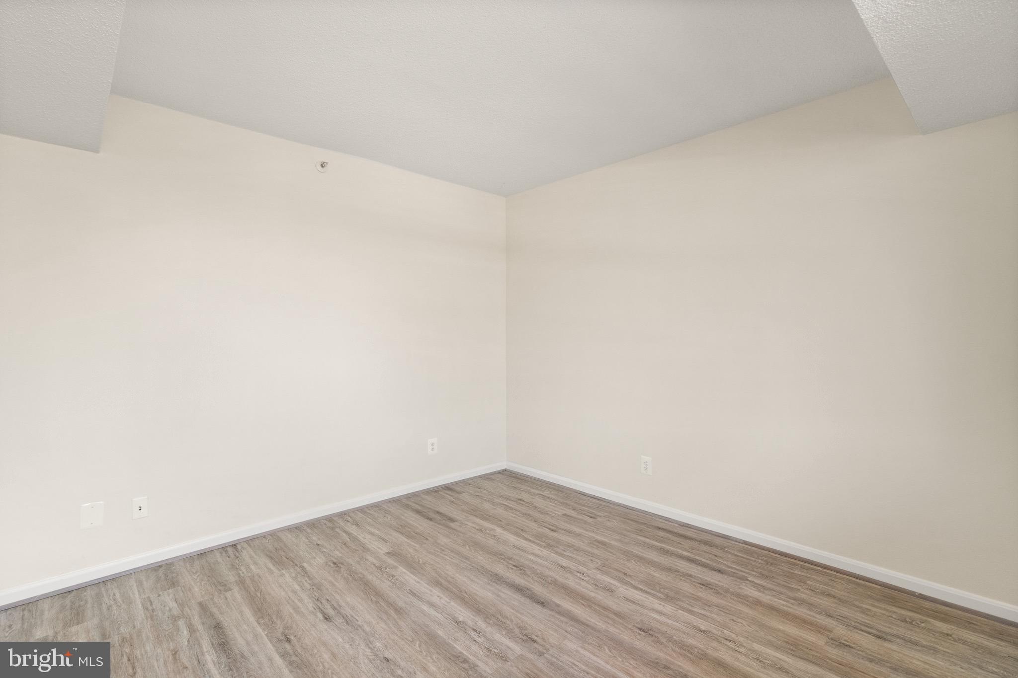 SKYLINE HOUSE - Residential Lease