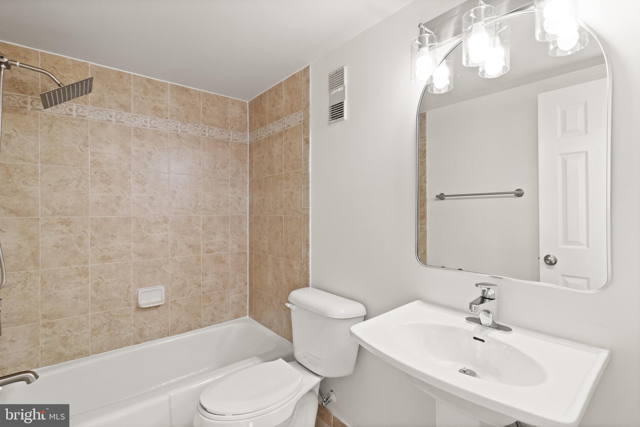 SKYLINE HOUSE - Residential Lease