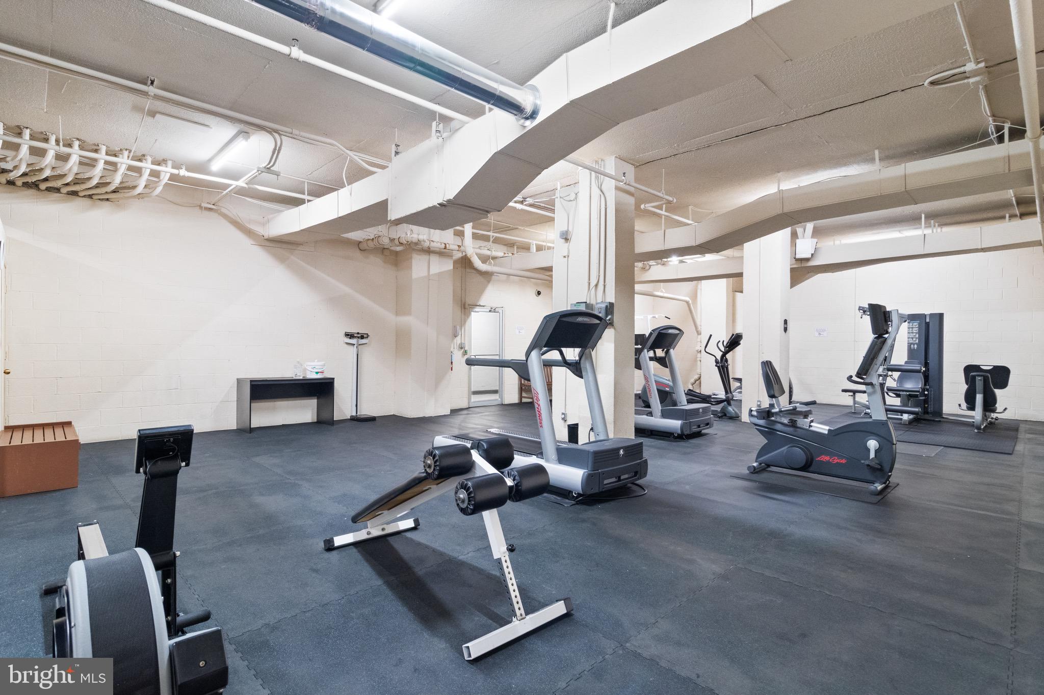 SKYLINE HOUSE - Residential Lease