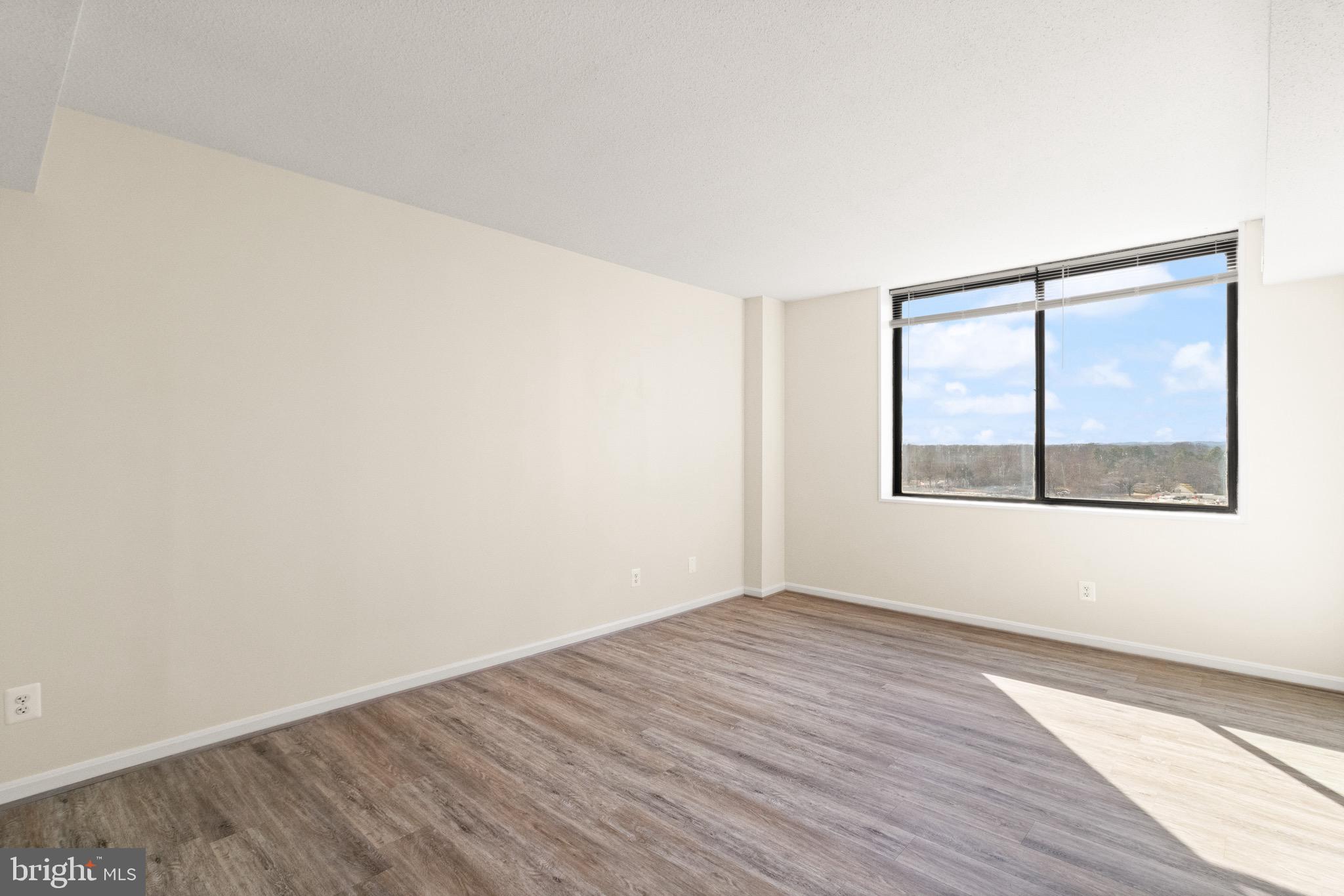 SKYLINE HOUSE - Residential Lease