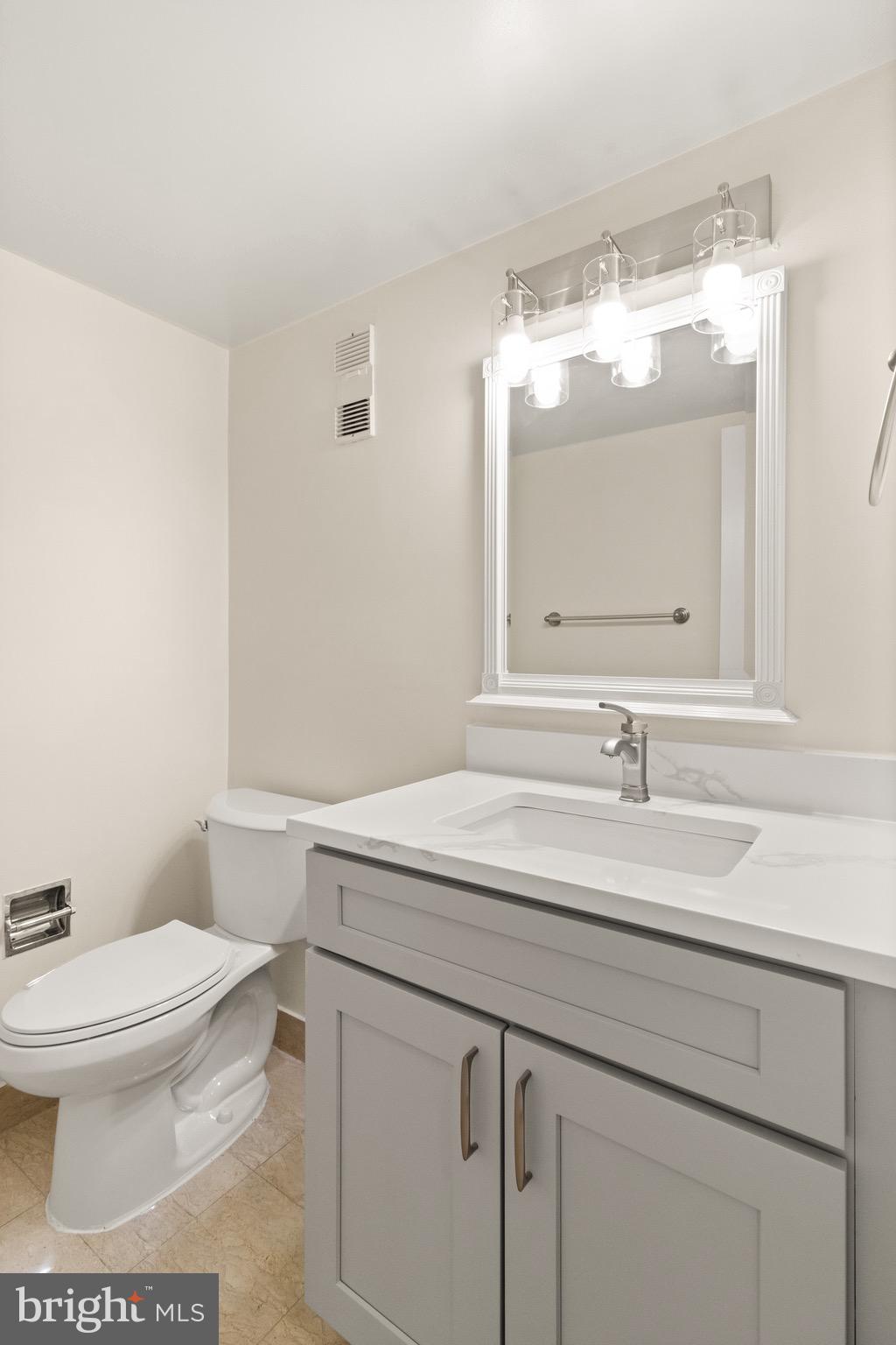 SKYLINE HOUSE - Residential Lease