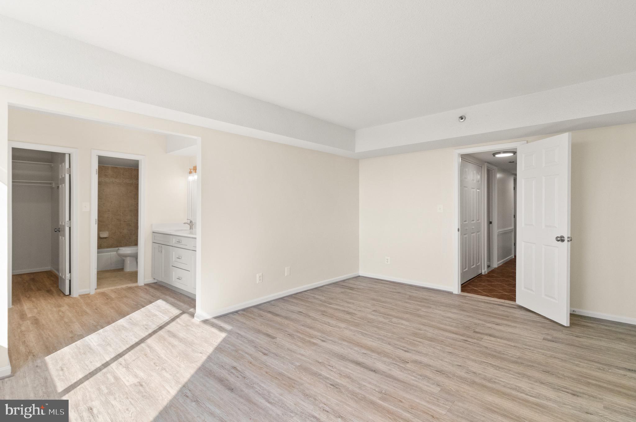 SKYLINE HOUSE - Residential Lease