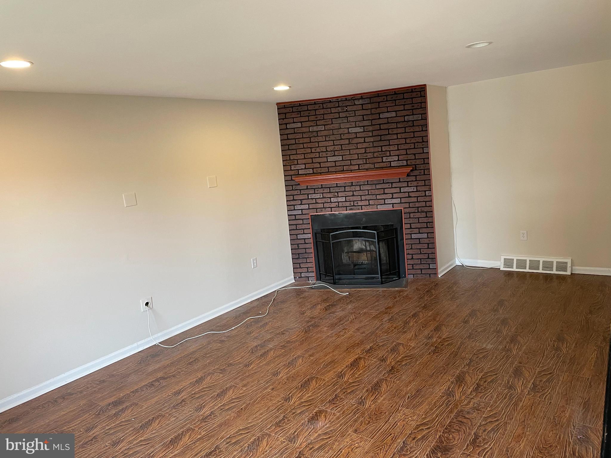 WHITPAIN HILLS - Residential Lease