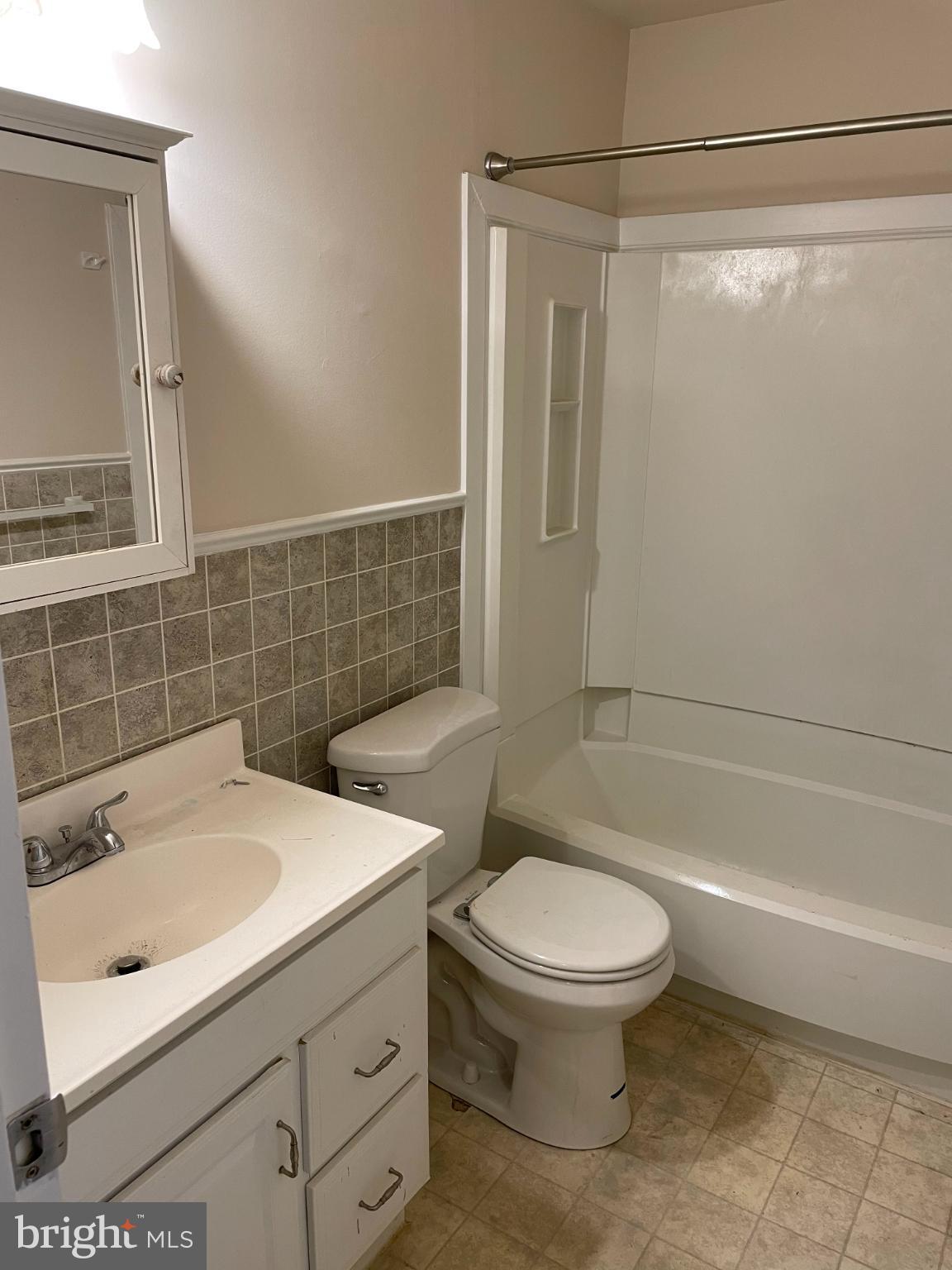 WHITPAIN HILLS - Residential Lease