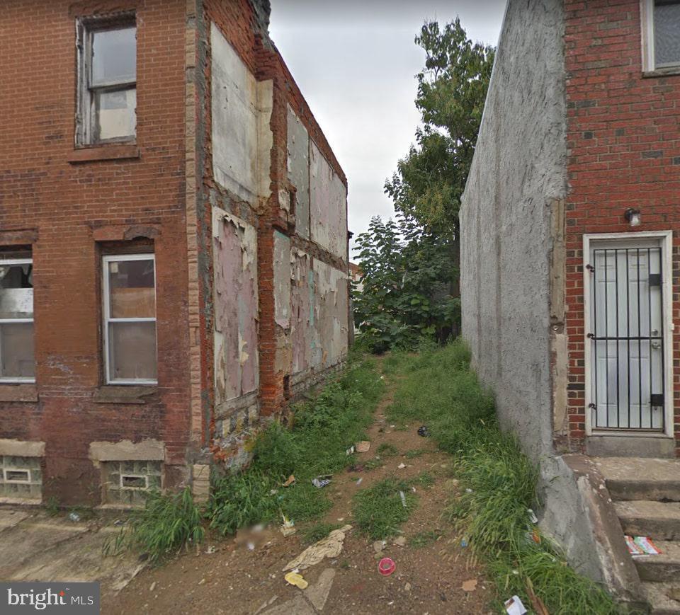Lot in NOrth Philly Do you have a vision for a property that you would like to build? Would you like to build in a central location, not far from center city, transportation? Then this is the right lot for you! All Property sold "AS IS" and seller is motivated to sale. Submit an offer now, all offers will be presented. $2500 deposit and proof of funds required, buyer is responsible for u/o. Seller may finance