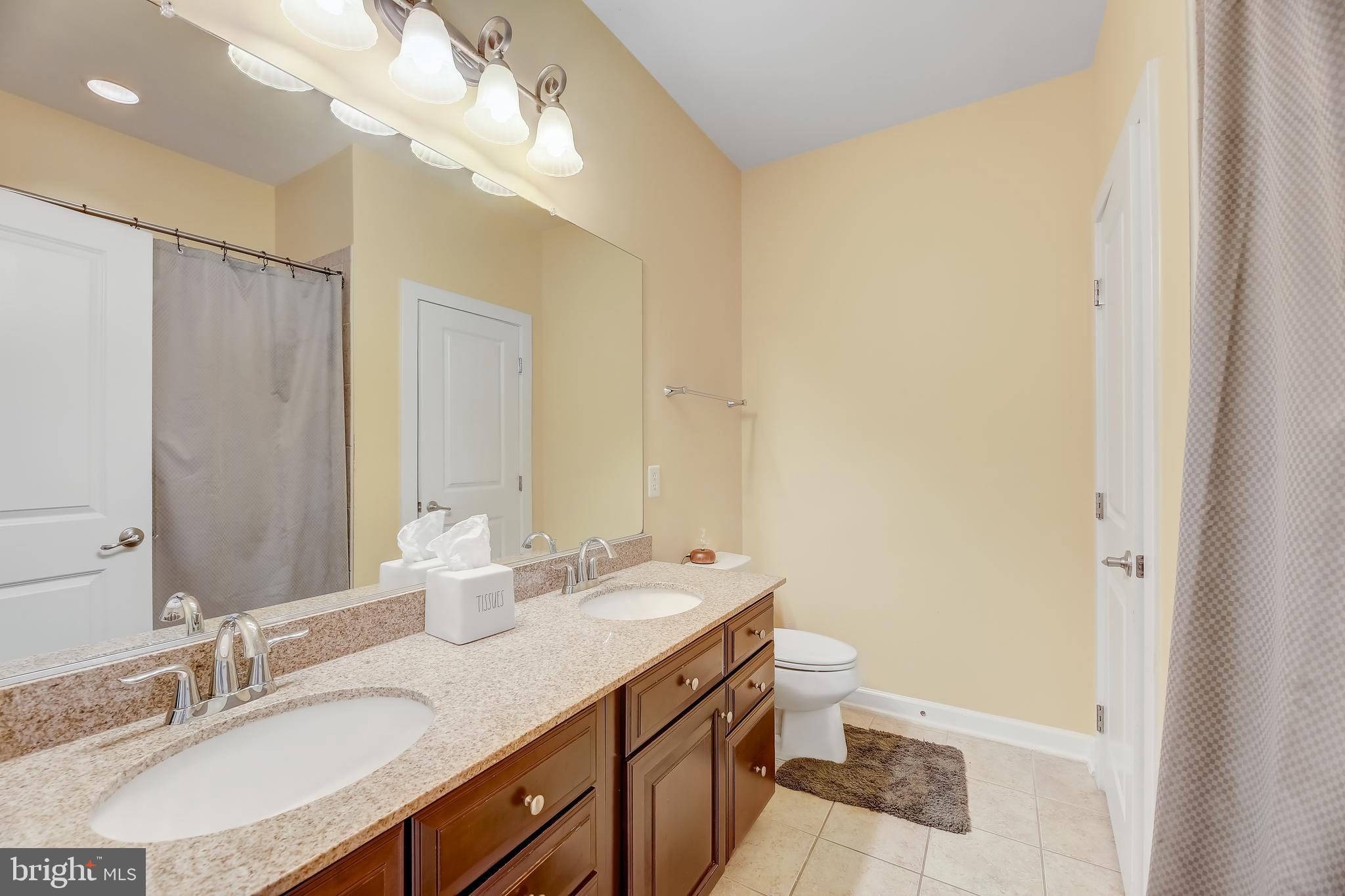 BENTLEY PARK TOWNHOMES - Residential