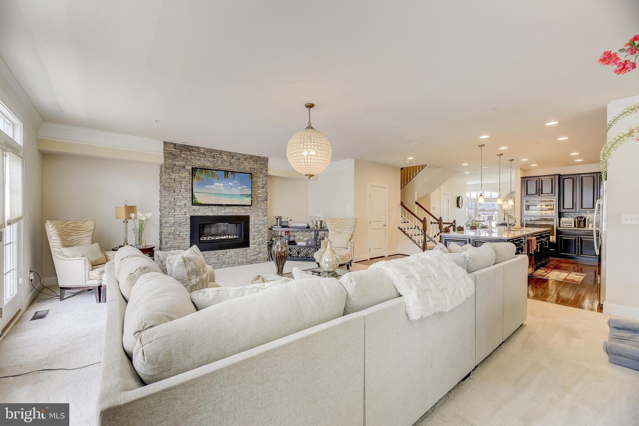 BENTLEY PARK TOWNHOMES - Residential