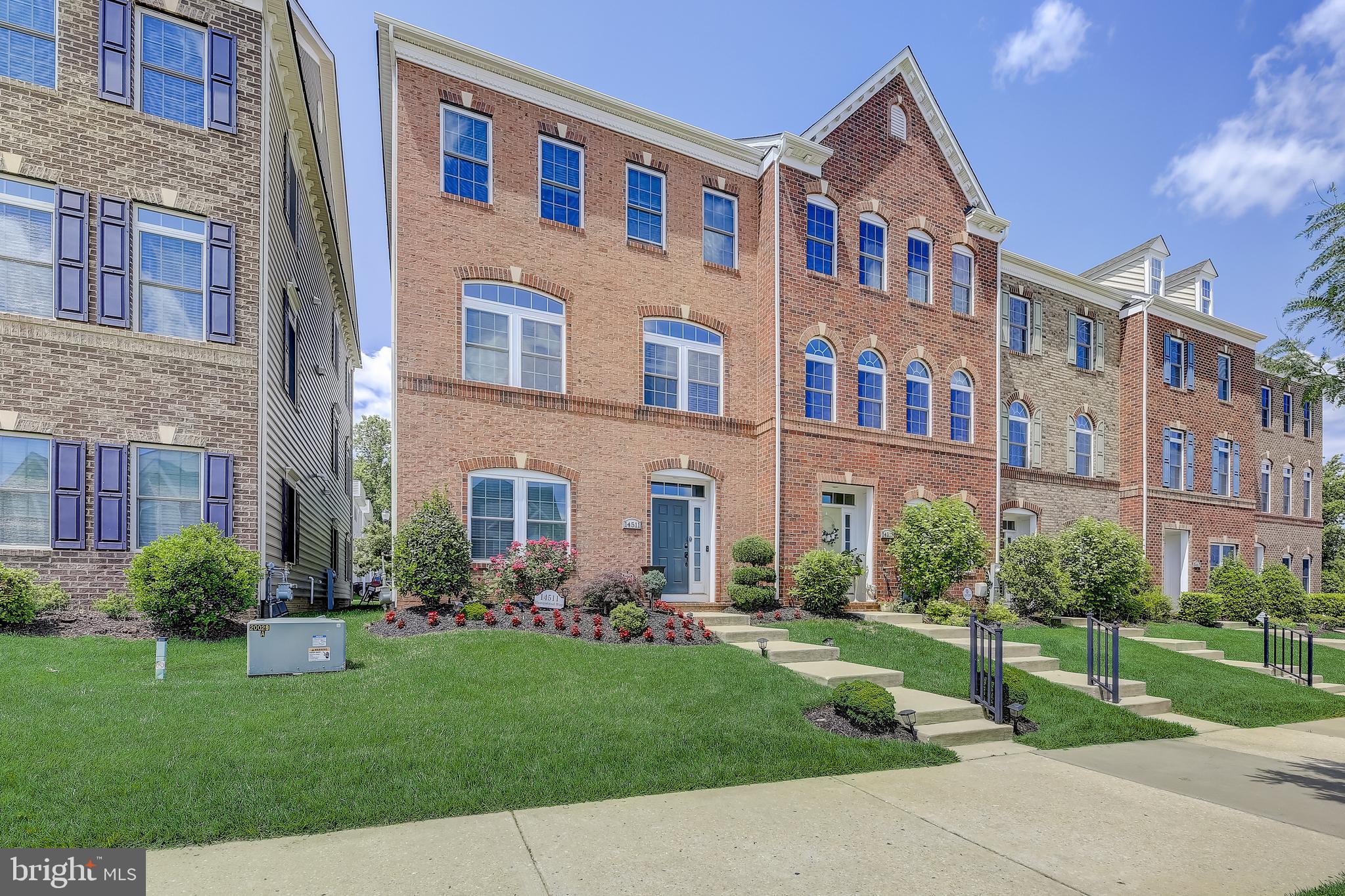 BENTLEY PARK TOWNHOMES - Residential