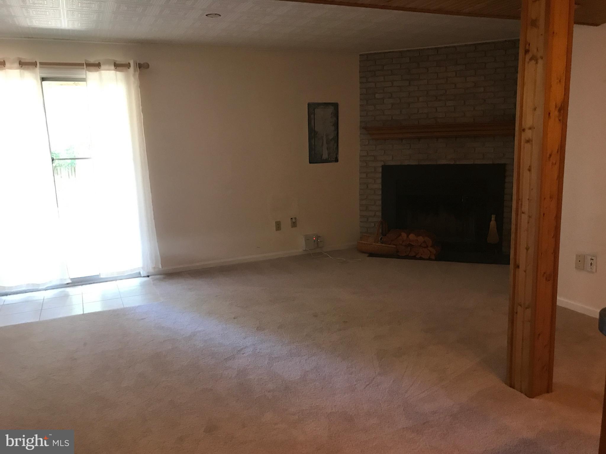 LITTLE ROCKY RUN - Residential Lease