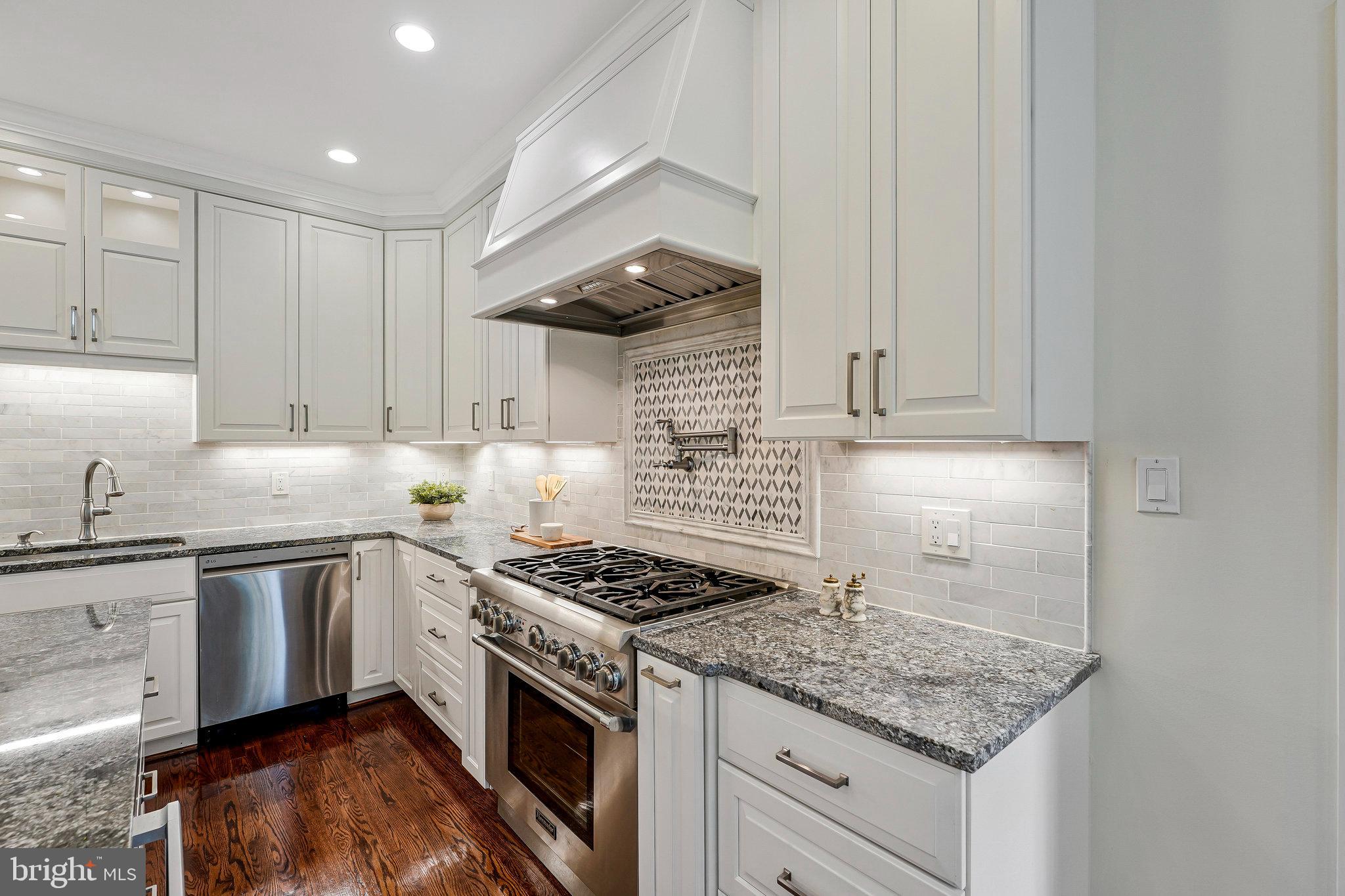 CEDARS OF MC LEAN - Residential