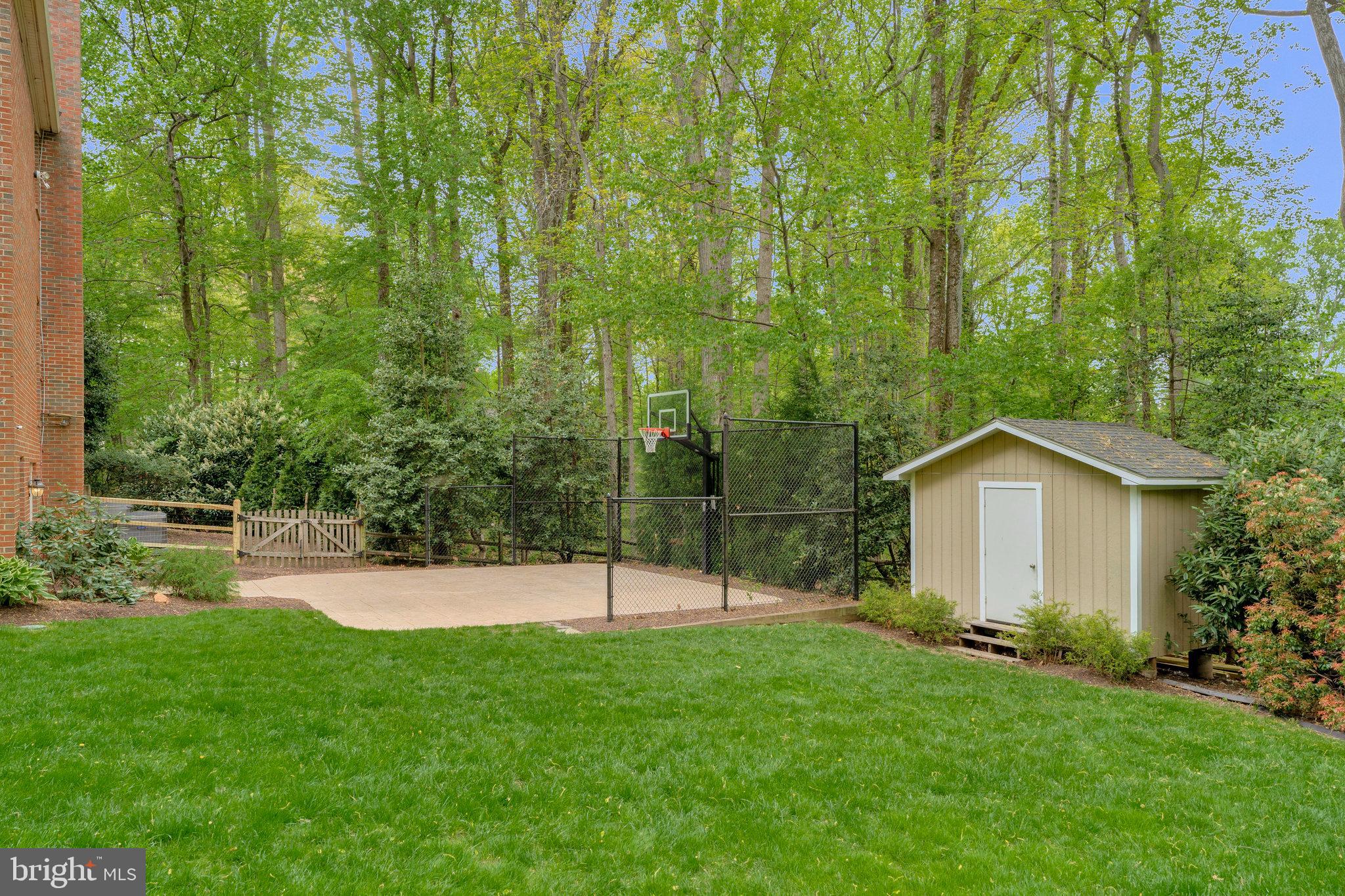 CEDARS OF MC LEAN - Residential