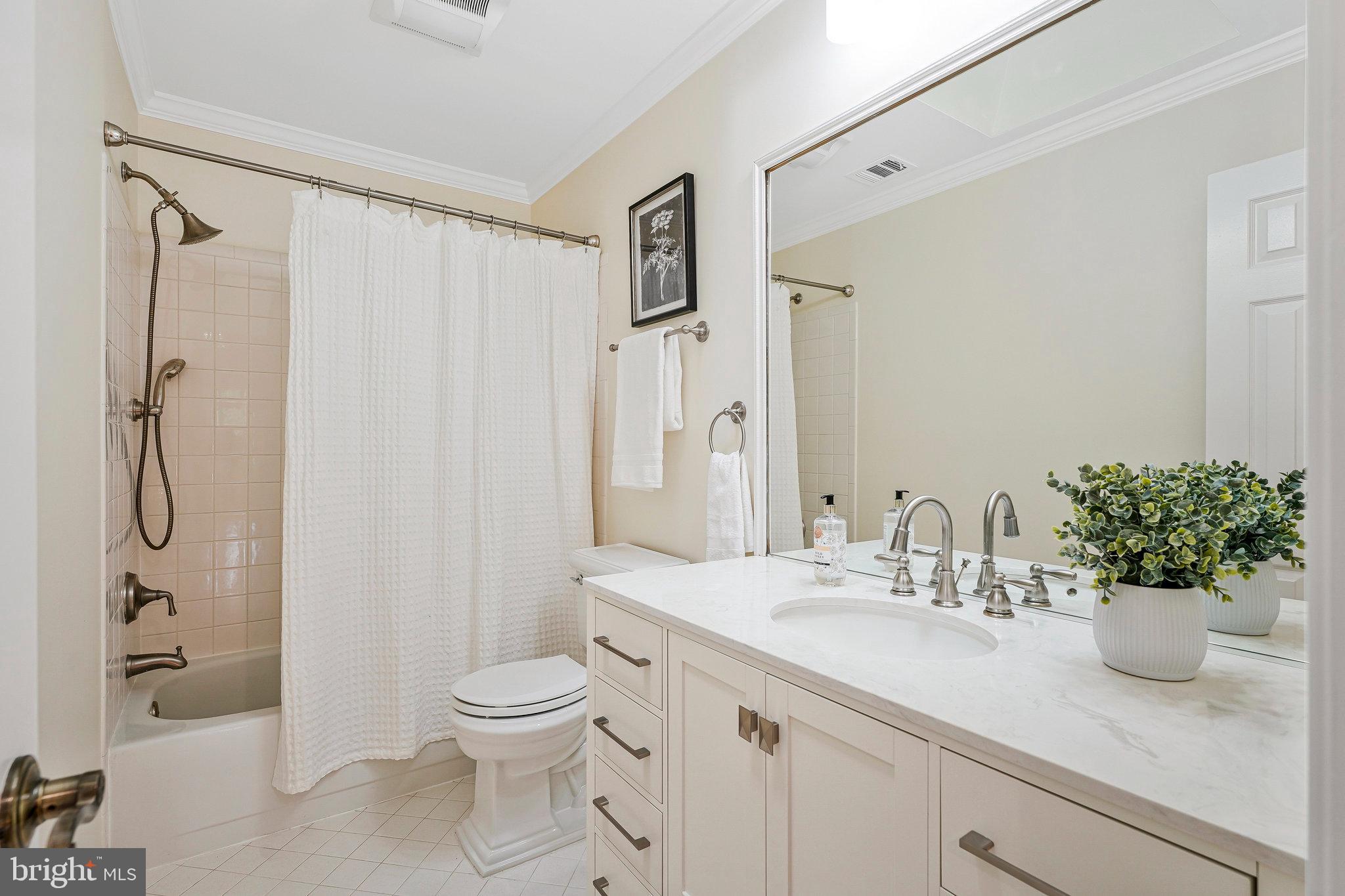 CEDARS OF MC LEAN - Residential