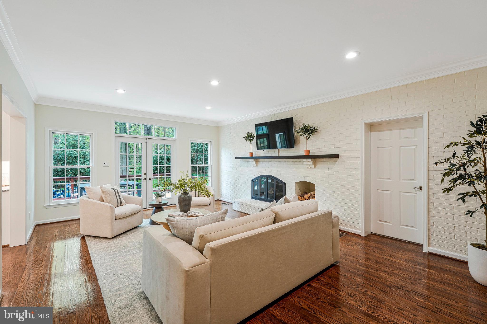 CEDARS OF MC LEAN - Residential