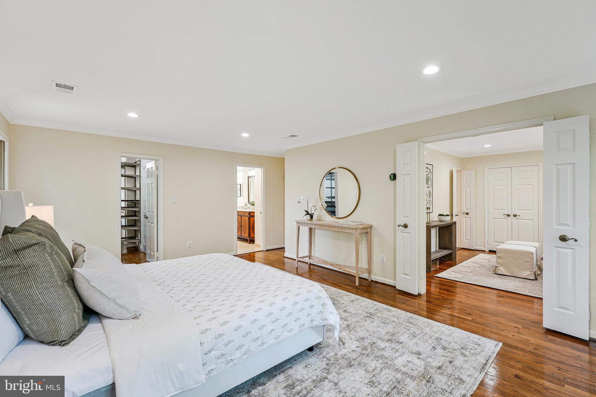 CEDARS OF MC LEAN - Residential