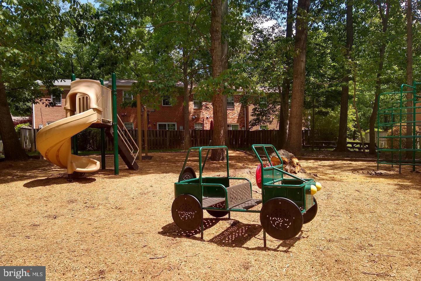 SADDLER OAKS - Residential