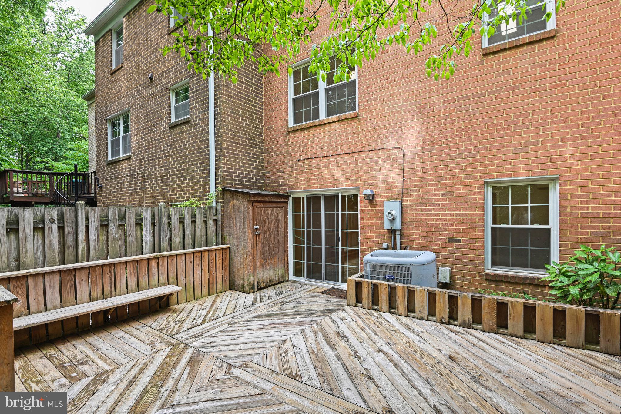 SADDLER OAKS - Residential