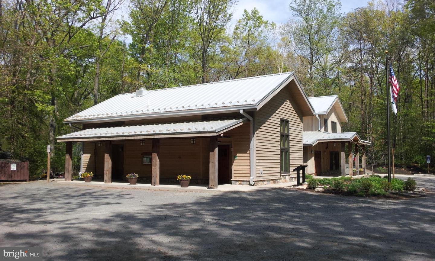 SADDLER OAKS - Residential