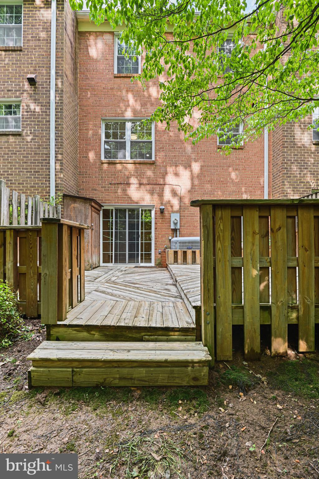 SADDLER OAKS - Residential