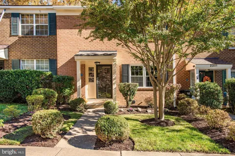 2249 Gunsmith Square, Reston, VA MLS: VAFX2242544